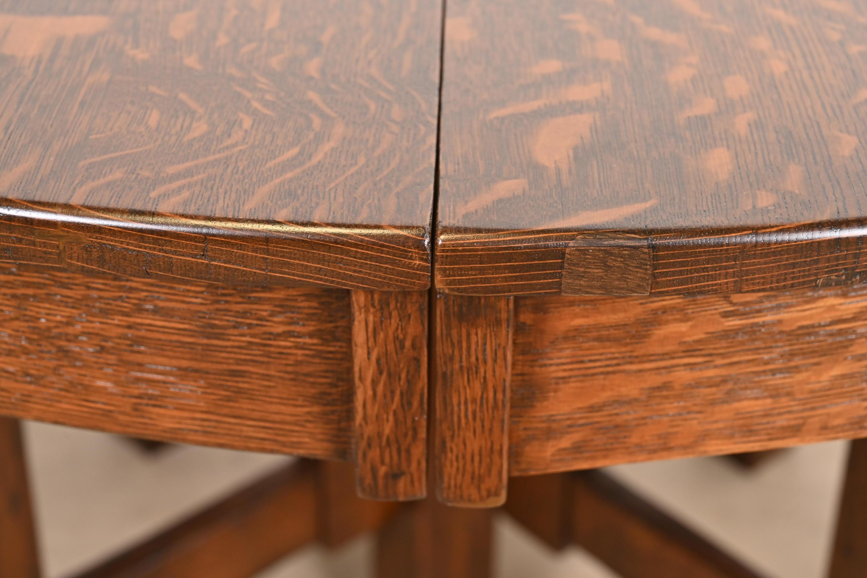Table de salle à manger à rallonge Mission en chêne Arts & Crafts de Stickley Brothers en vente 4