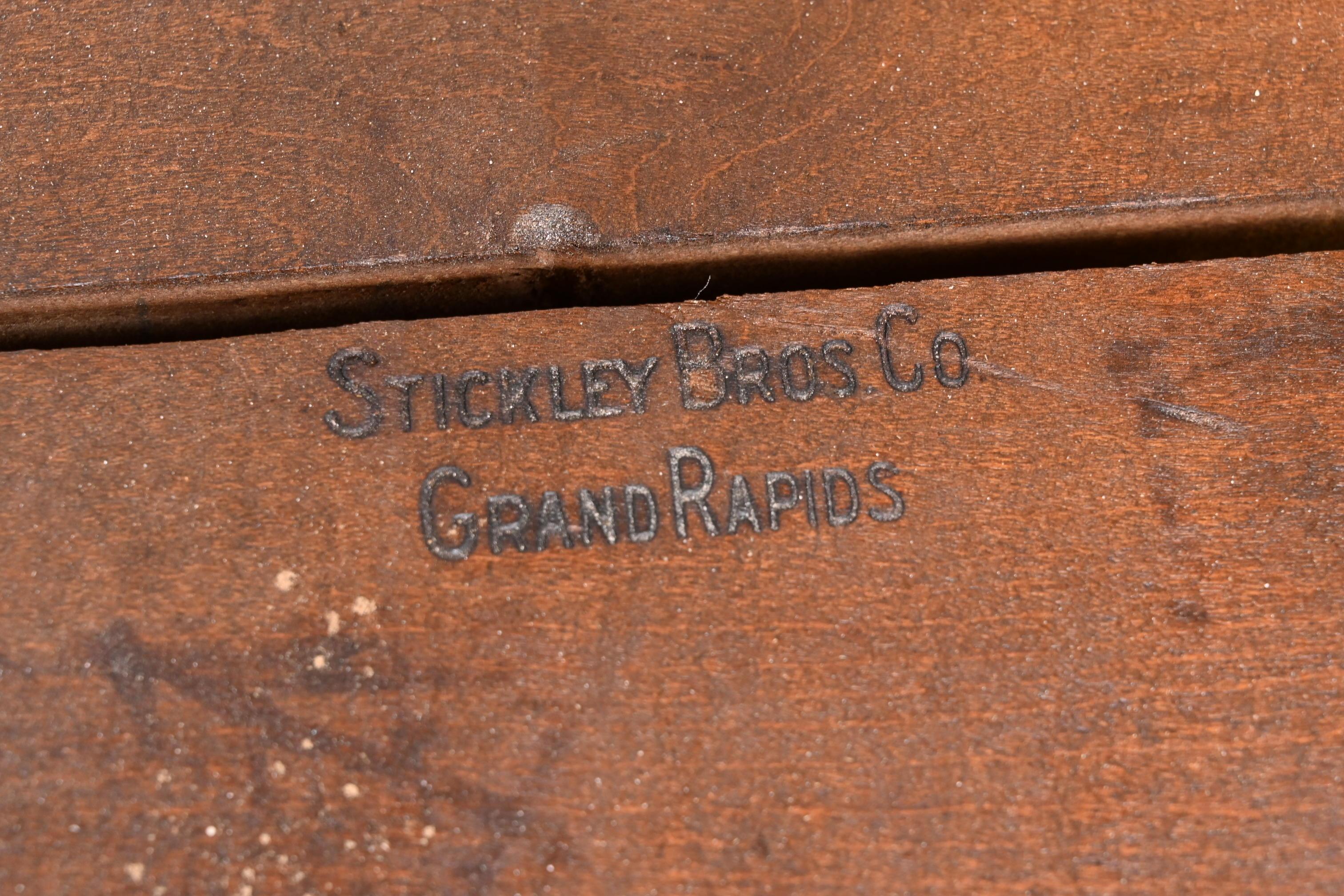 Stickley Brothers Antique Mission Oak Arts & Crafts Pedestal Dining Table For Sale 7