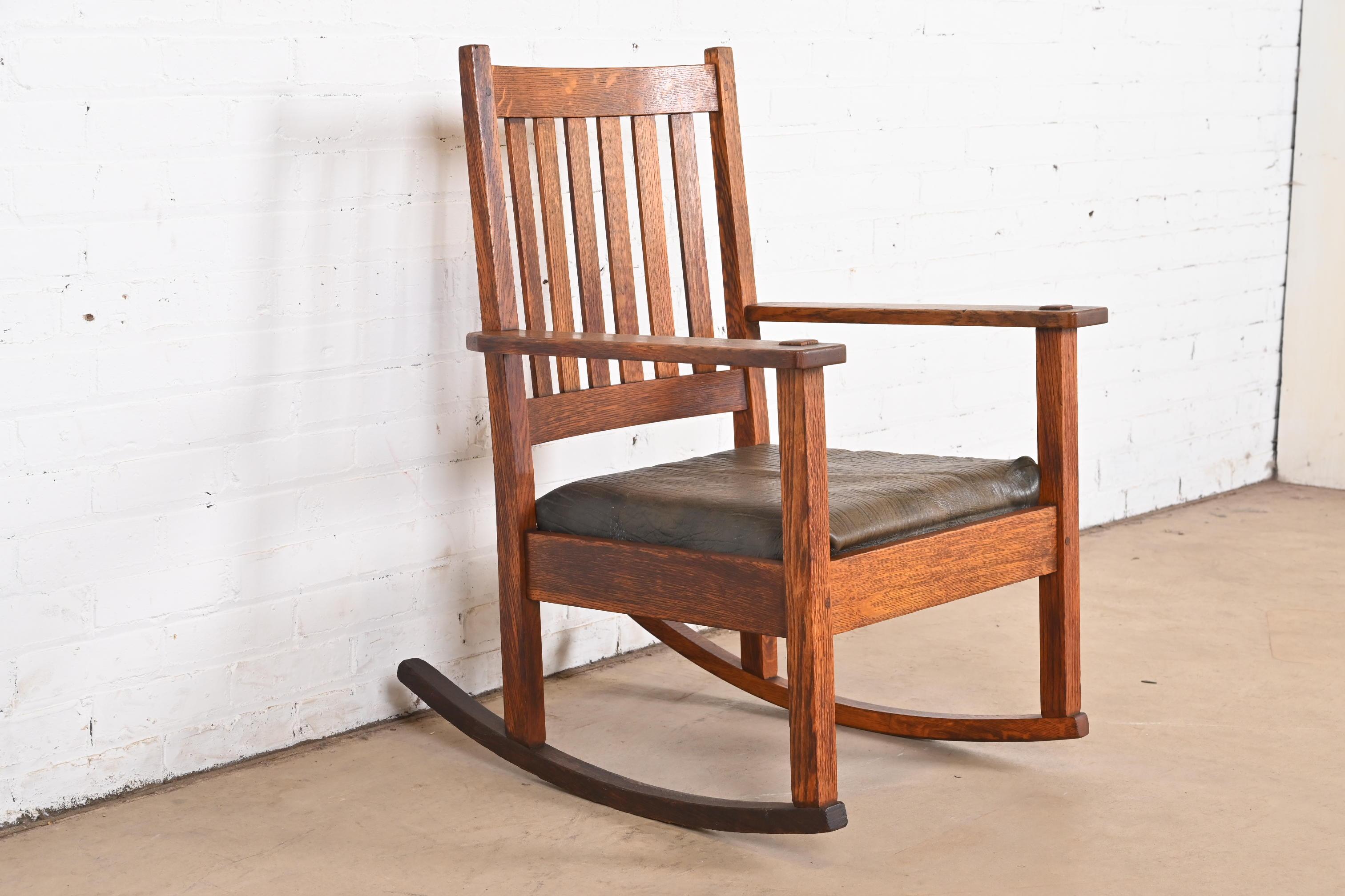 American Stickley Brothers Antique Mission Oak Arts & Crafts Rocking Chair, Circa 1900 For Sale