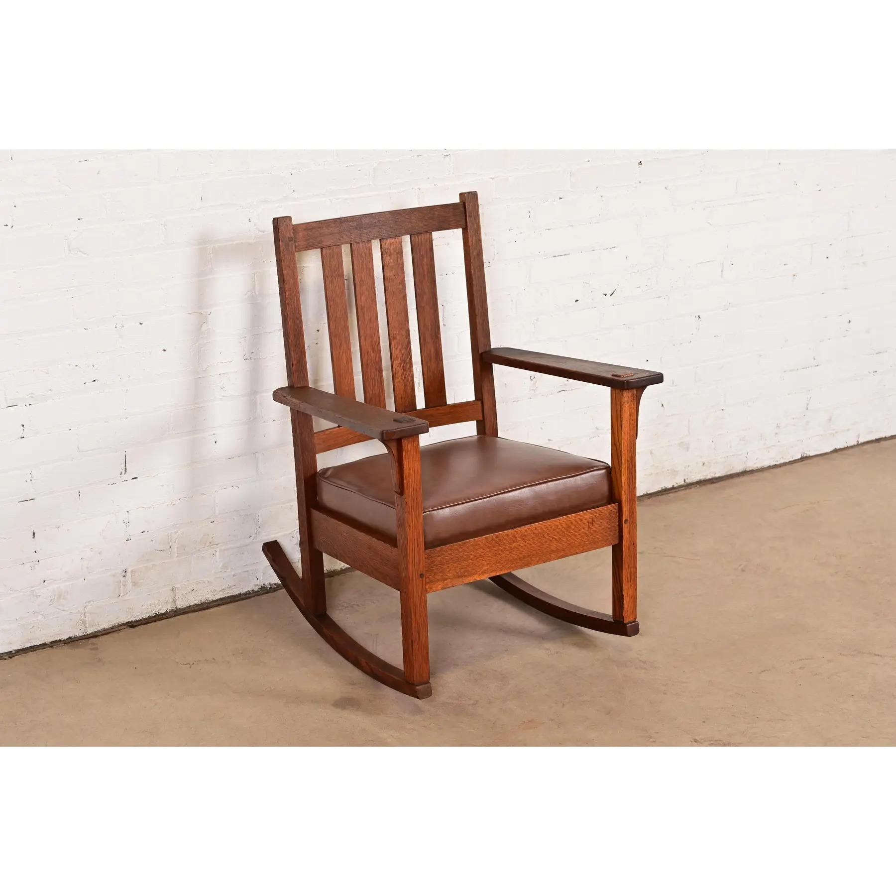 Stickley Brothers Antiker Missionsstuhl aus Eichenholz im Arts and Crafts-Stil, um 1910 (20. Jahrhundert) im Angebot