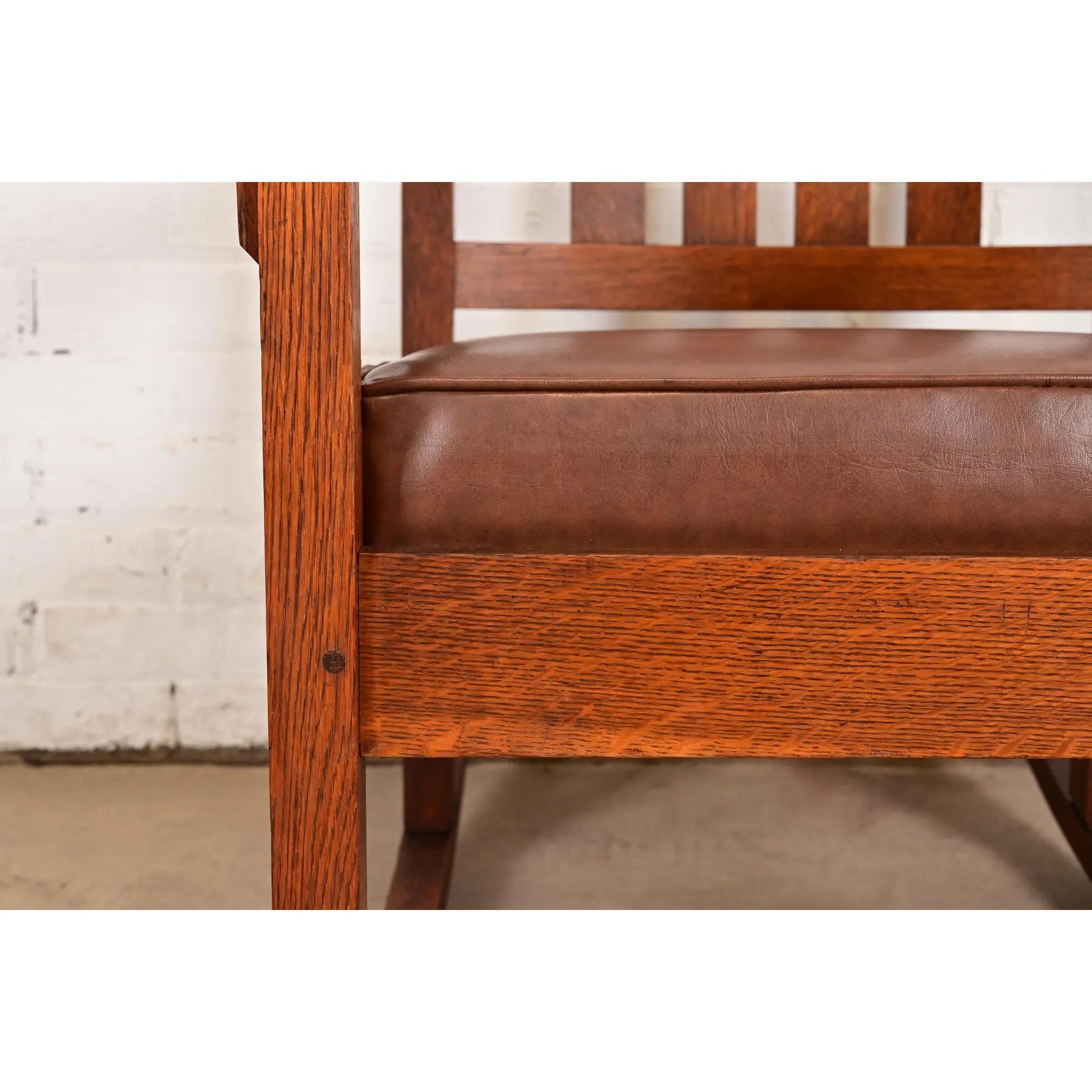 Stickley Brothers Antiker Missionsstuhl aus Eichenholz im Arts and Crafts-Stil, um 1910 im Angebot 3