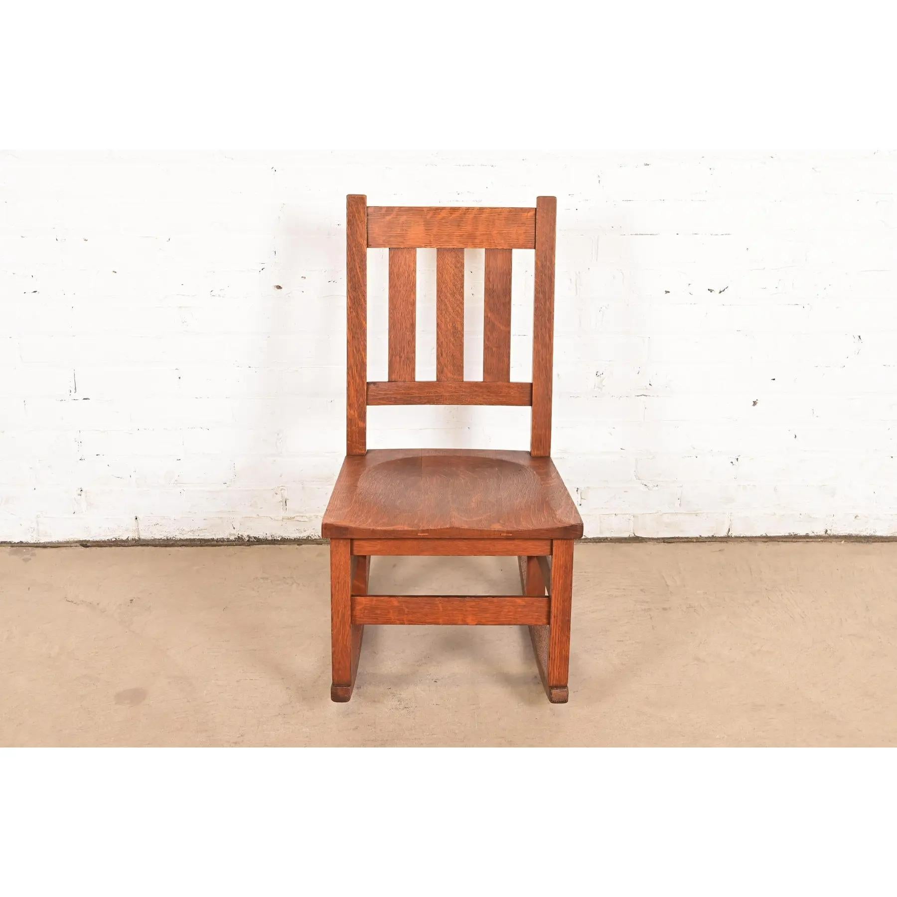 Stickley Brothers Antike Mission Arts & Crafts Eiche Nähen Schaukelstuhl (amerikanisch) im Angebot