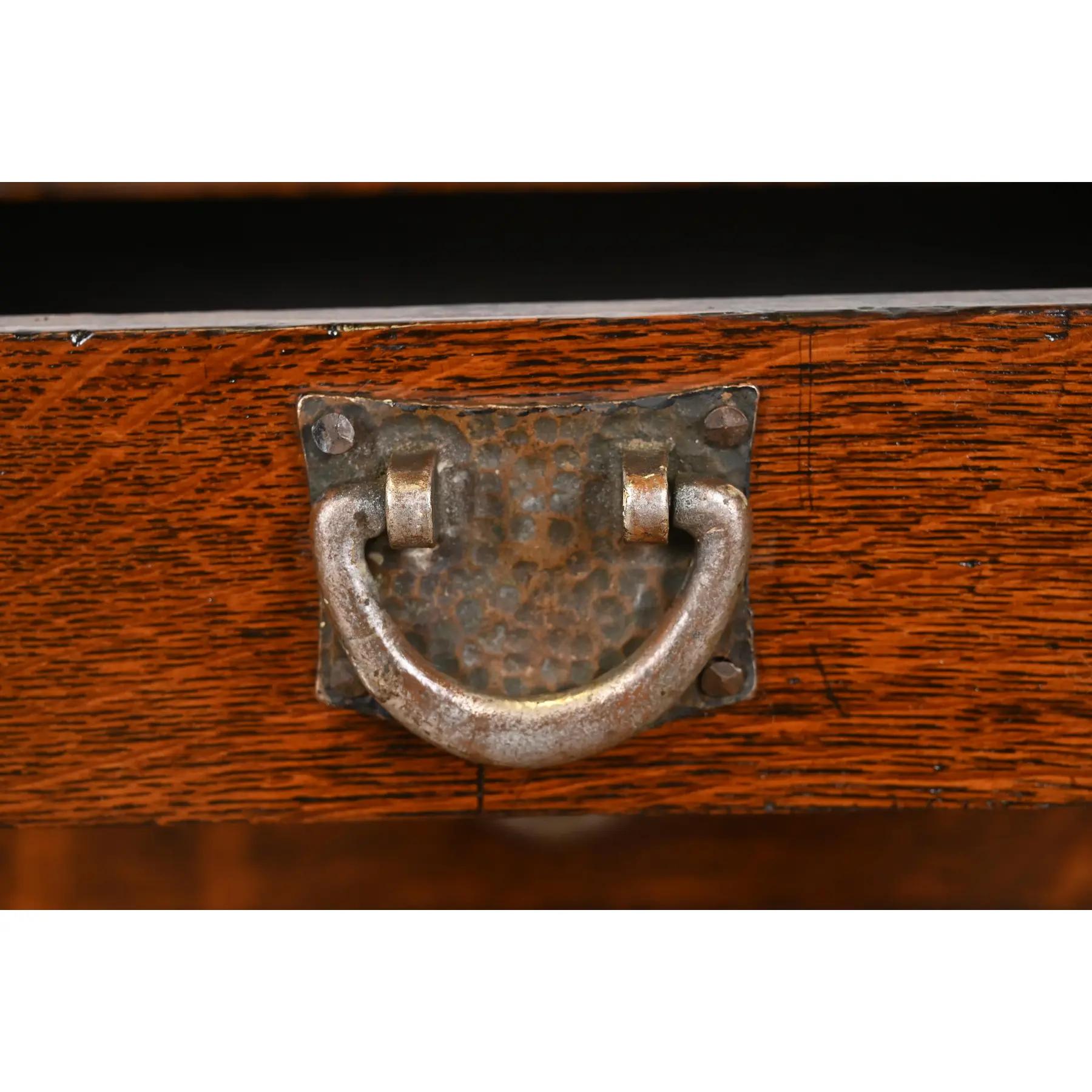 Service de buffet Mission en chêne Arts & Crafts de Stickley Brothers en vente 2