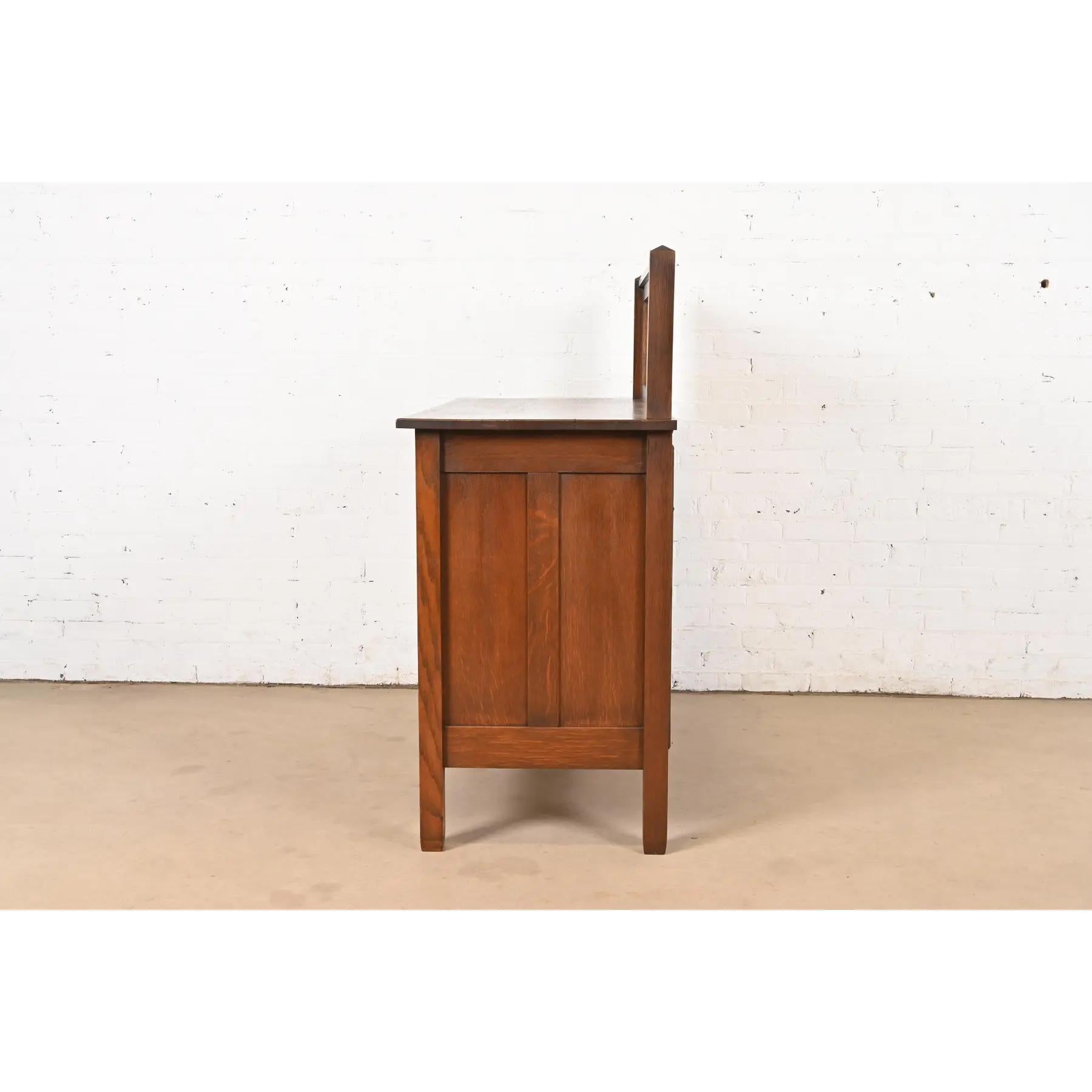 Stickley Brothers Antique Mission Oak Arts & Crafts Sideboard or Bar Cabinet For Sale 3