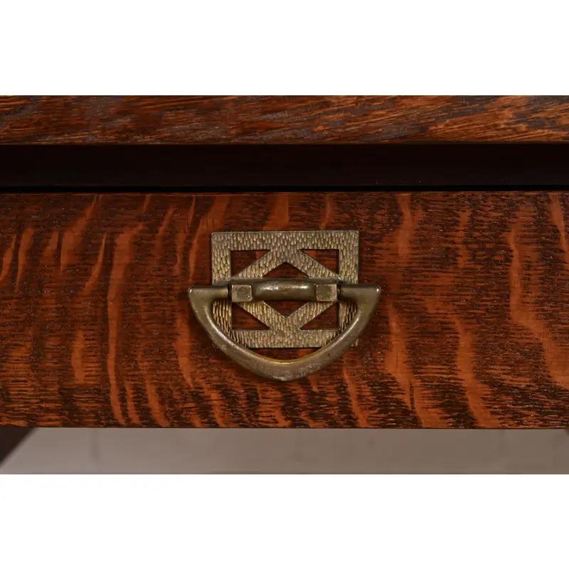 Stickley Brothers Arts & Crafts Schreibtisch mit eingebauten Bücherregalen, neu lackiert im Angebot 1