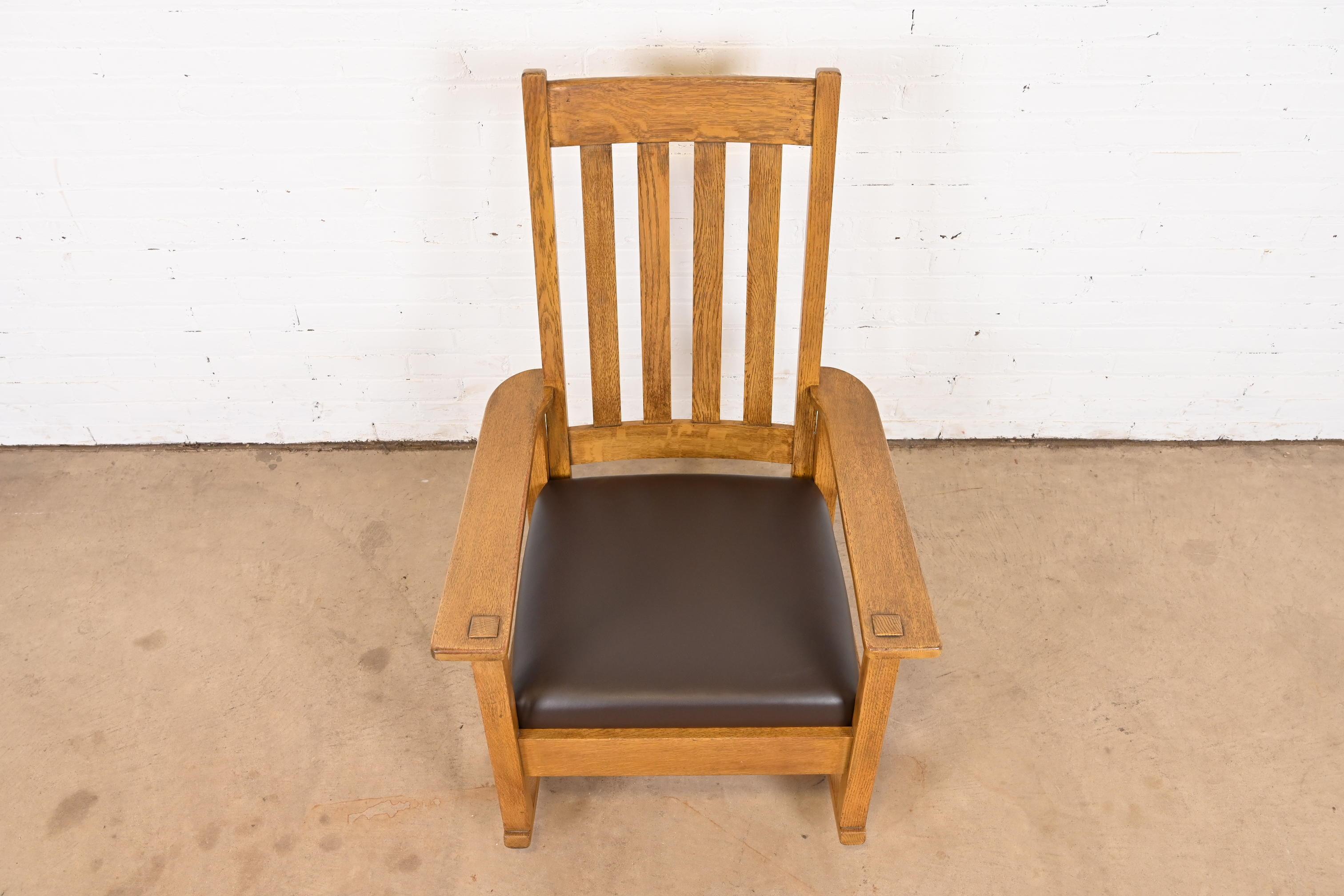 Stickley Brothers Arts & Crafts Oak and Leather Rocking Chair, Circa 1900 3