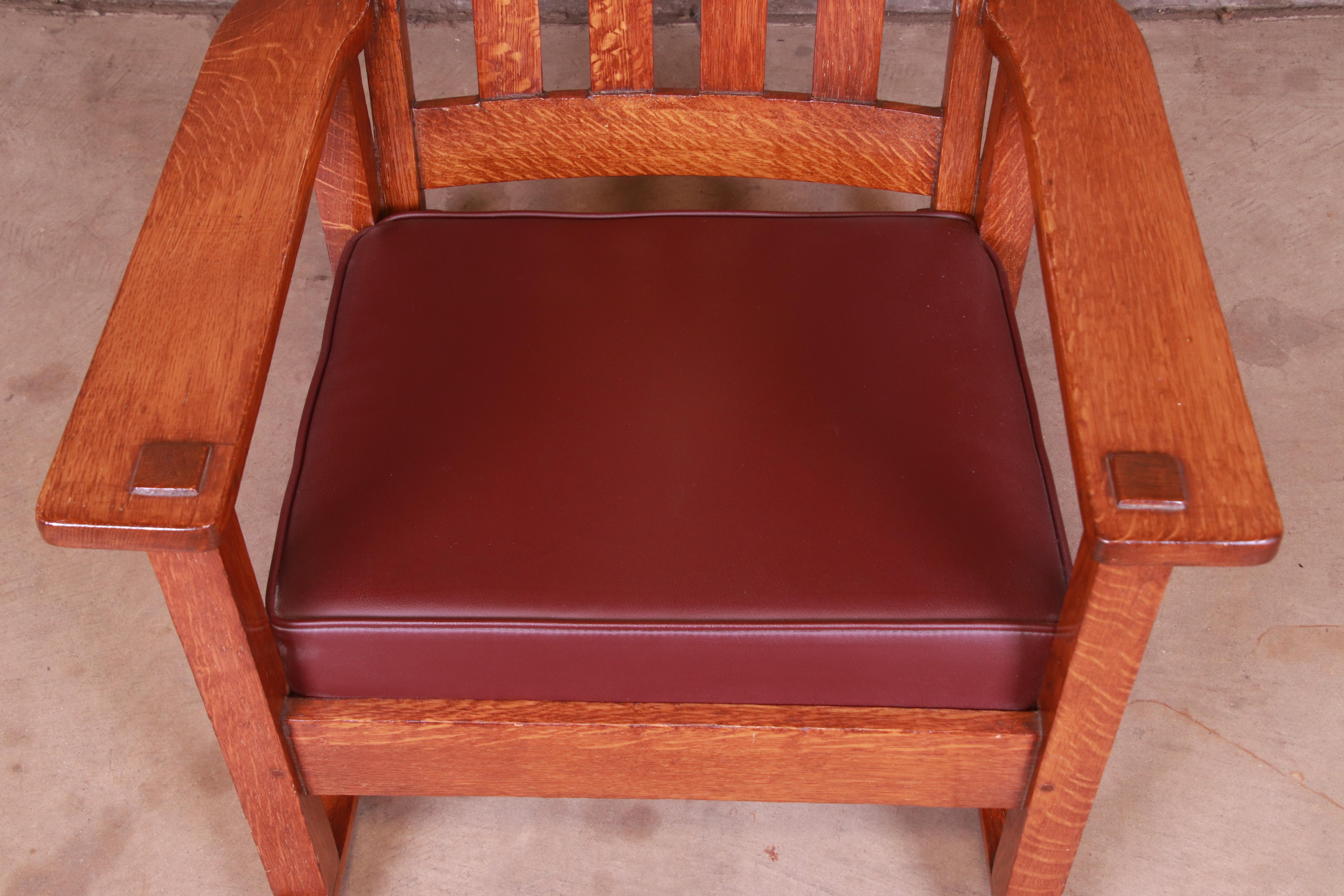 American Stickley Brothers Arts & Crafts Oak and Leather Rocking Chair, circa 1900