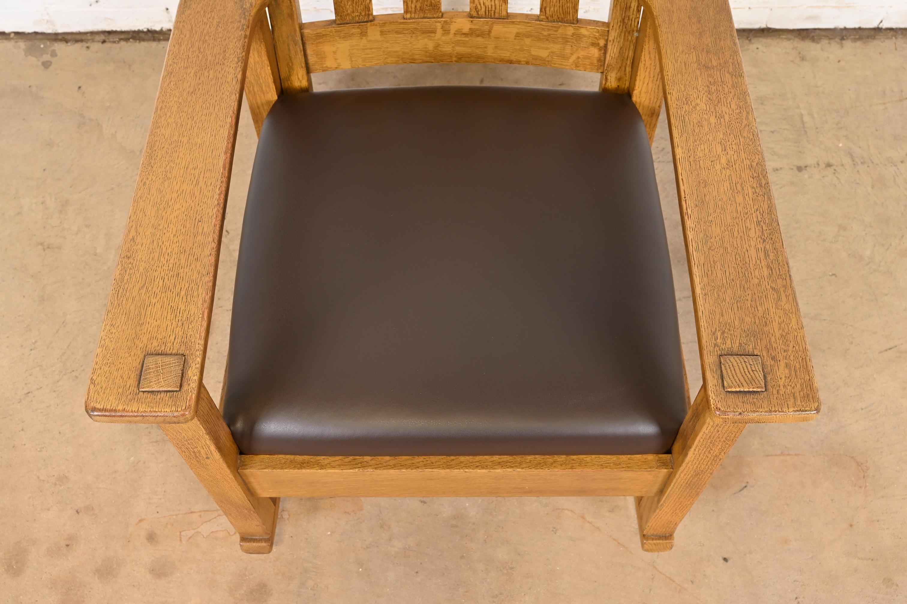 20th Century Stickley Brothers Arts & Crafts Oak and Leather Rocking Chair, Circa 1900