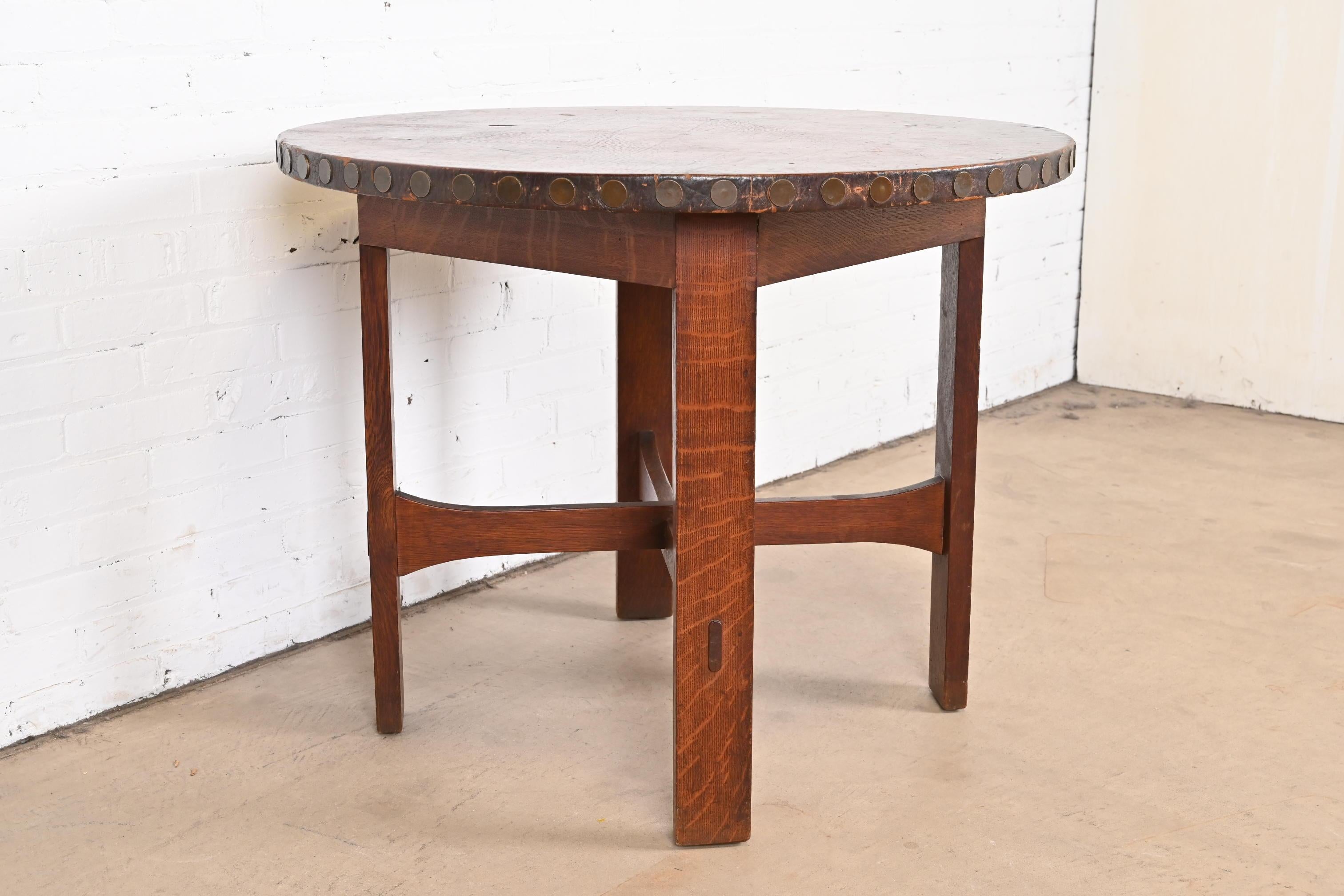 20th Century Stickley Brothers Arts & Crafts Oak Leather Top Lamp Table or Center Table