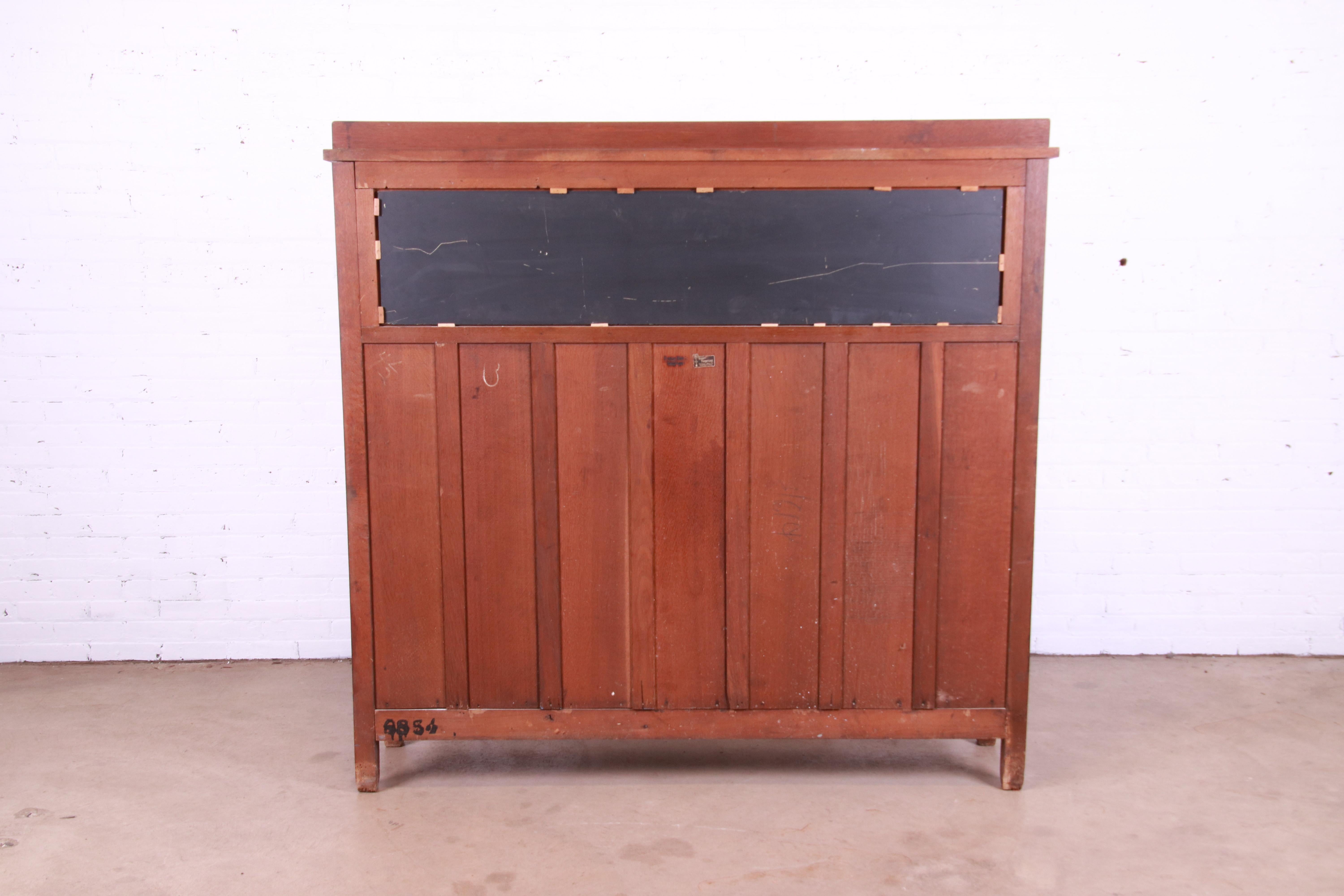 Stickley Brothers Mission Oak Arts and Crafts Bookcase, circa 1900 7