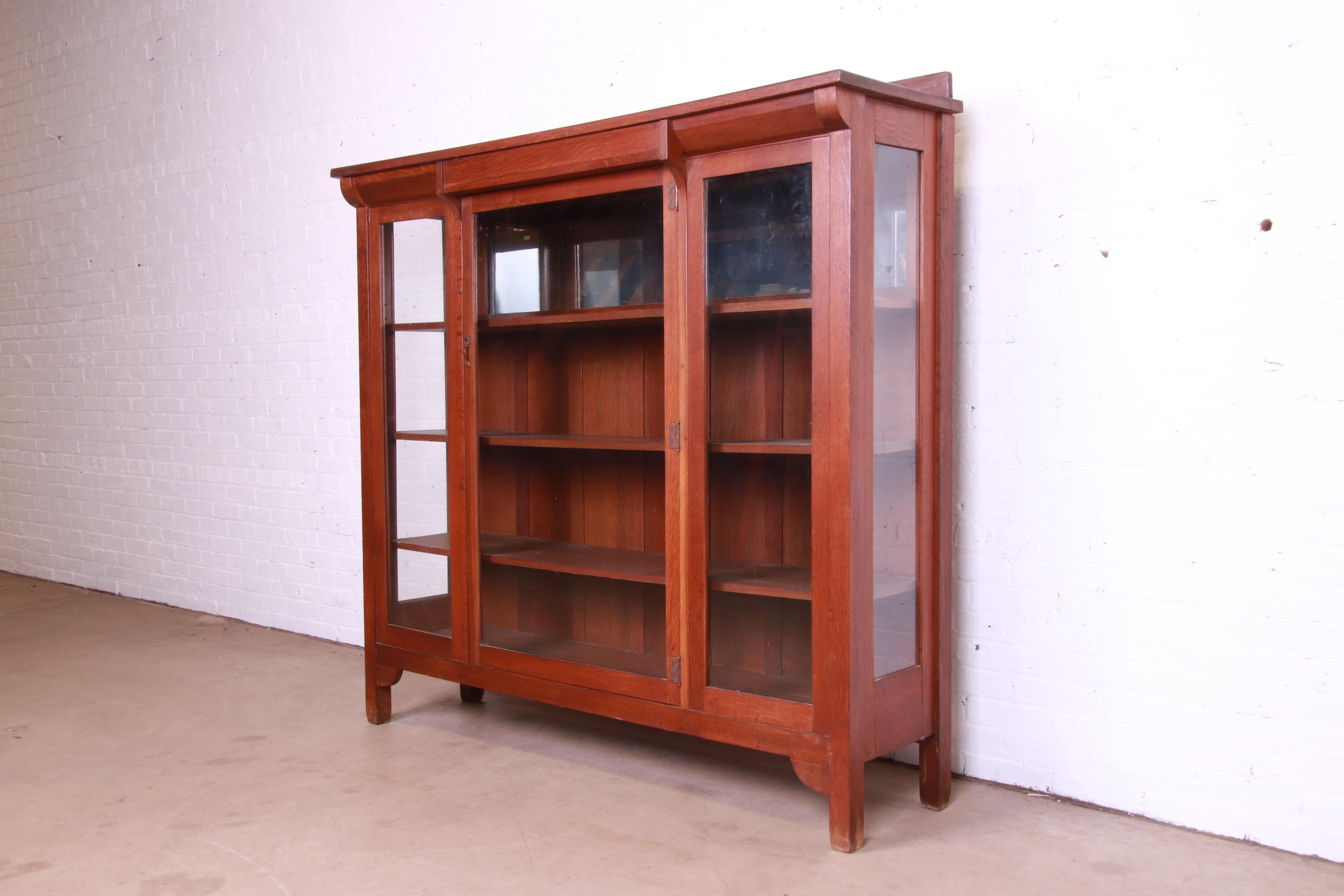 American Stickley Brothers Mission Oak Arts and Crafts Bookcase, circa 1900