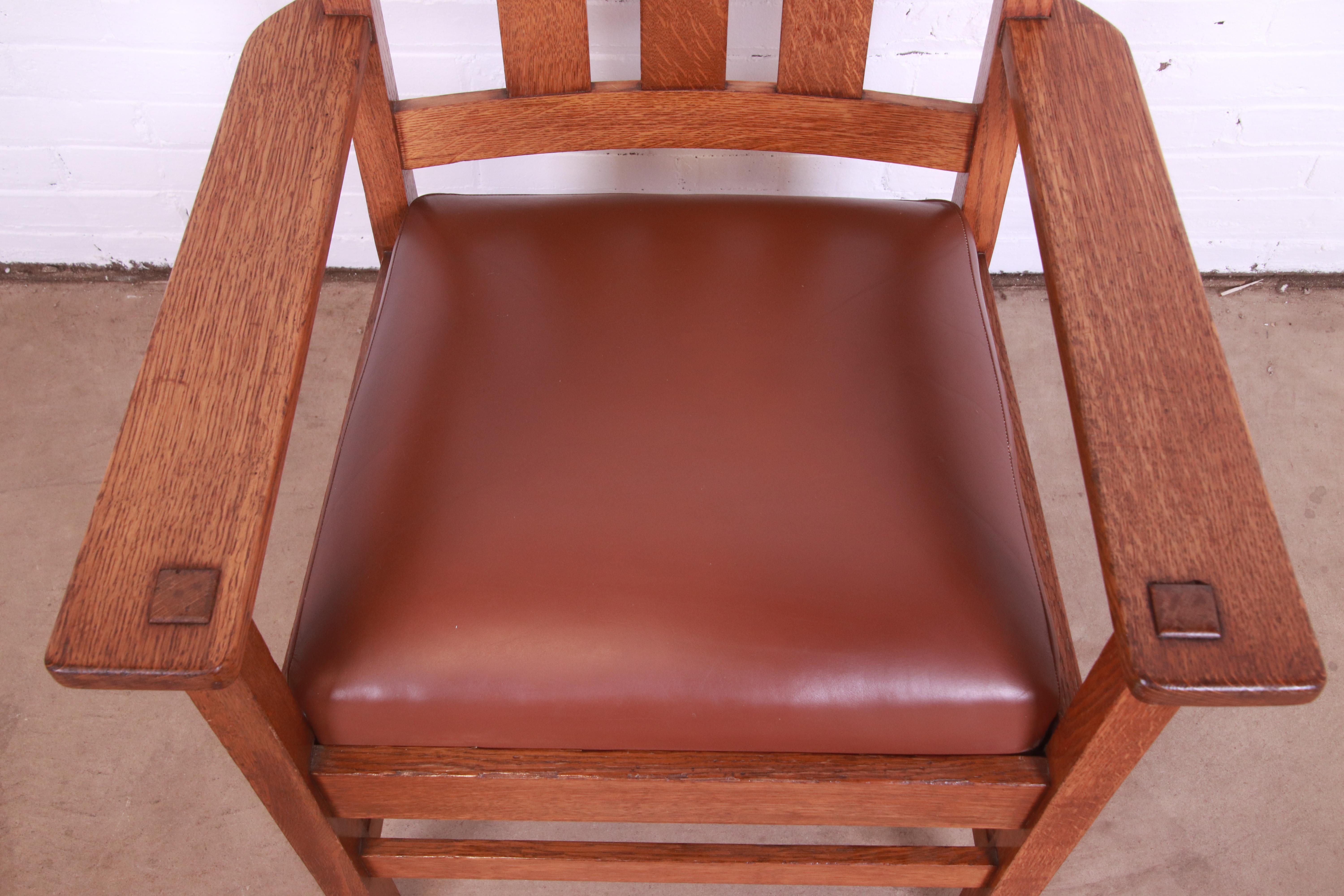 Stickley Brothers Mission Oak Arts & Crafts Arm Chairs, Pair In Good Condition For Sale In South Bend, IN