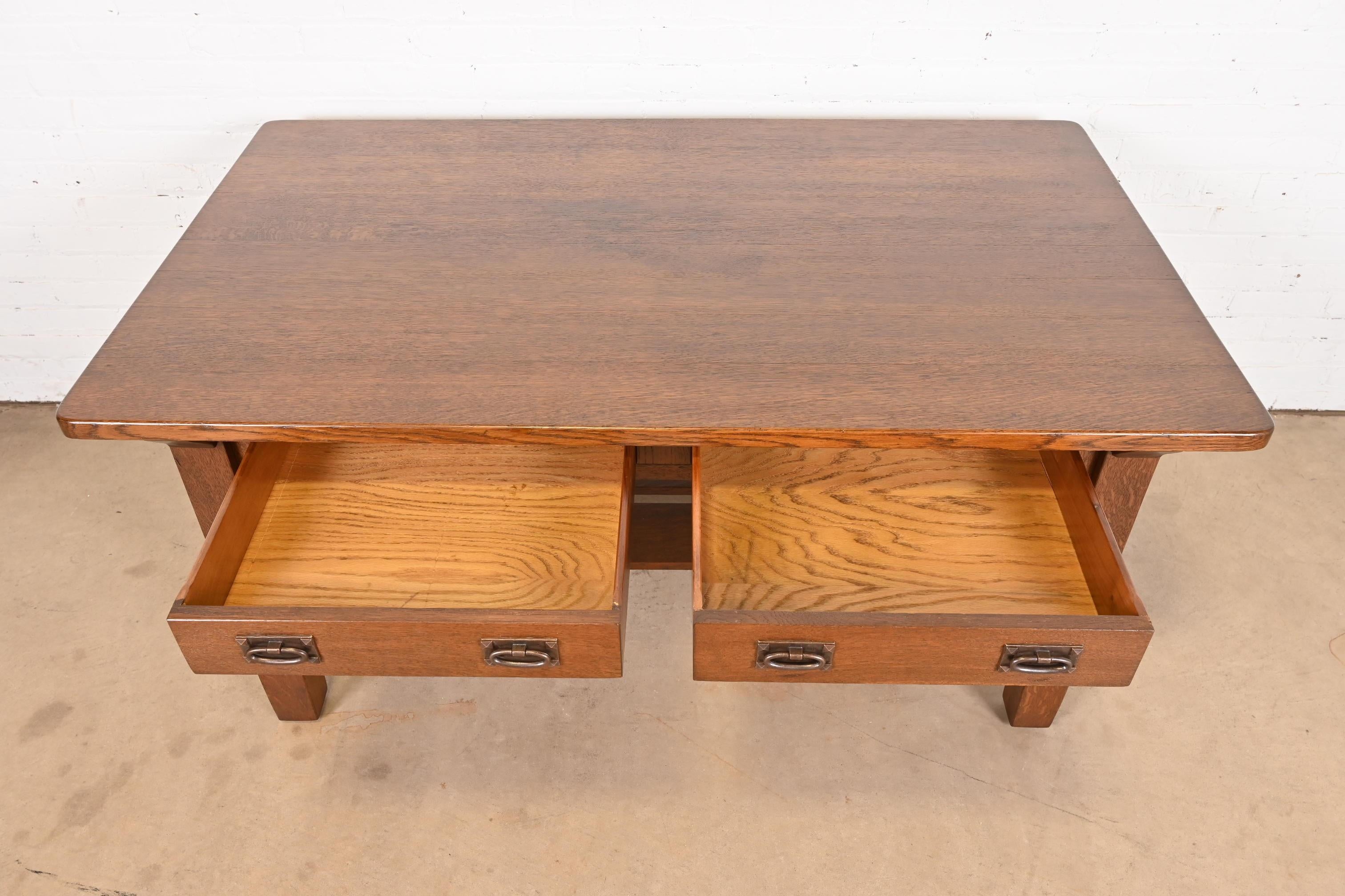 Stickley Brothers Mission Arts & Crafts Schreibtisch oder Bibliothekstisch aus Eiche, restauriert im Angebot 2