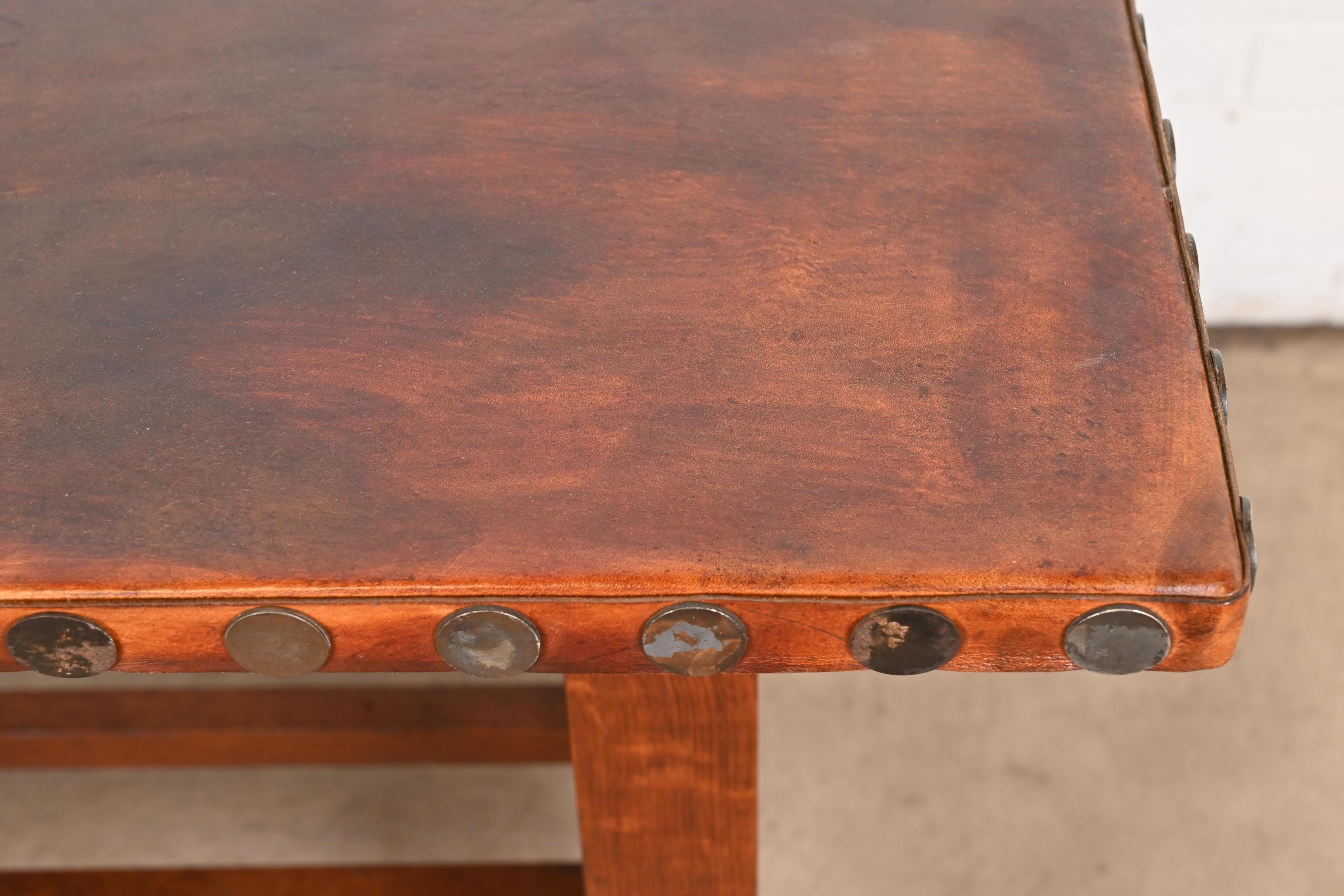 Escritorio o mesa de biblioteca Stickley Brothers Mission Oak Arts & Crafts con tapa de cuero en Bueno estado para la venta en South Bend, IN