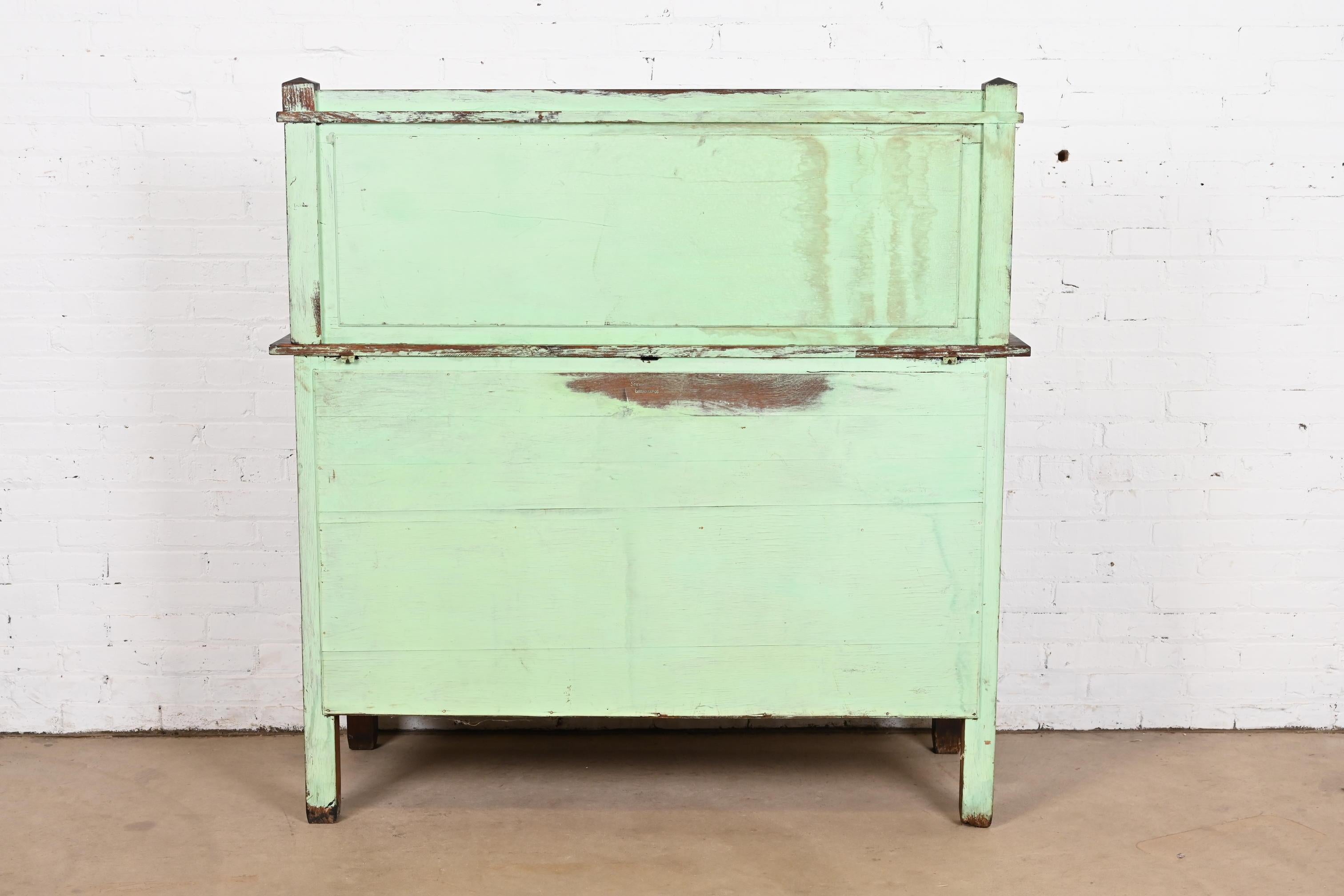 Buffet ou meuble de bar Arts & Crafts Mission en chêne de Stickley Brothers, vers 1900 en vente 4
