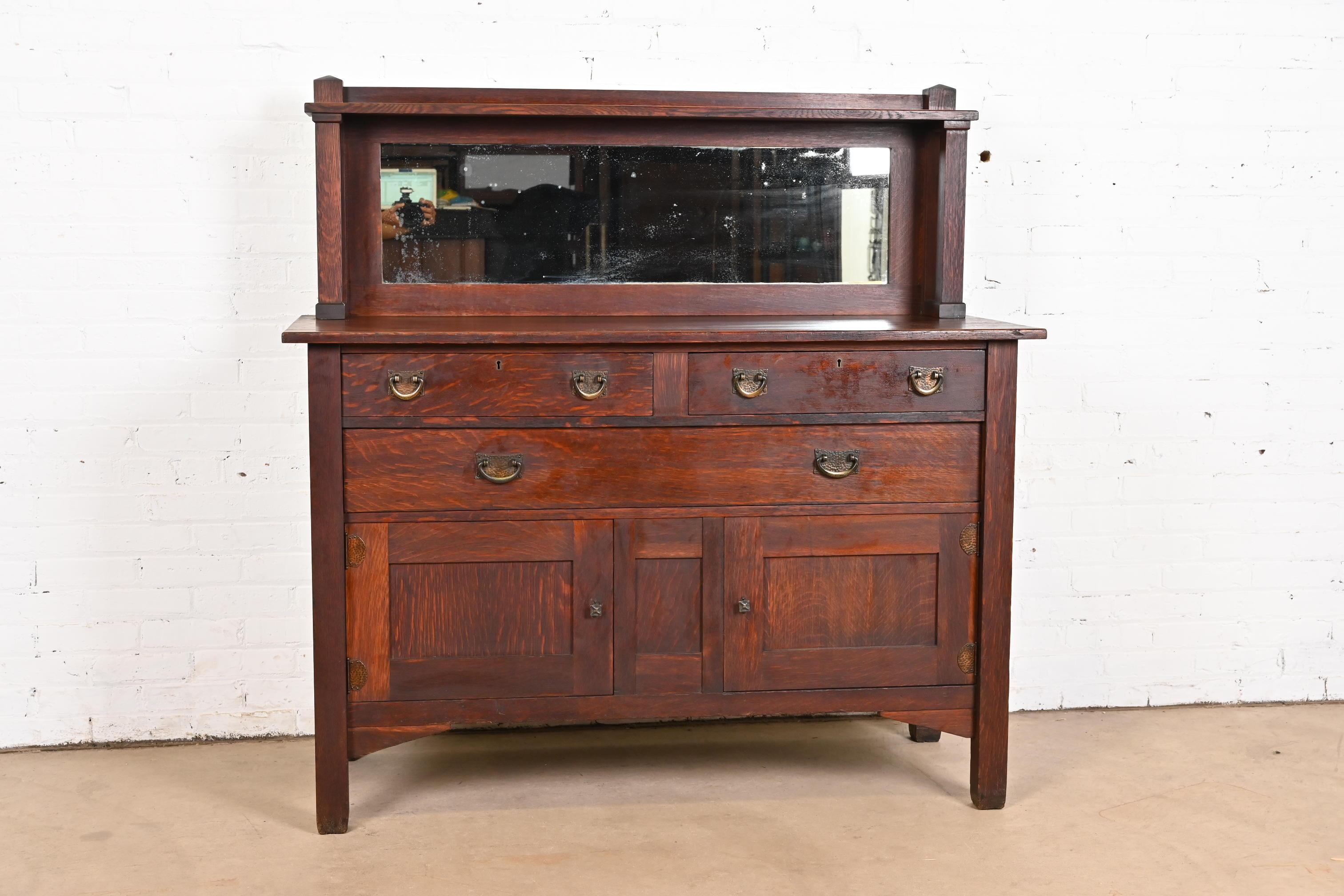 Arts and Crafts Buffet ou meuble de bar Arts & Crafts Mission en chêne de Stickley Brothers, vers 1900 en vente