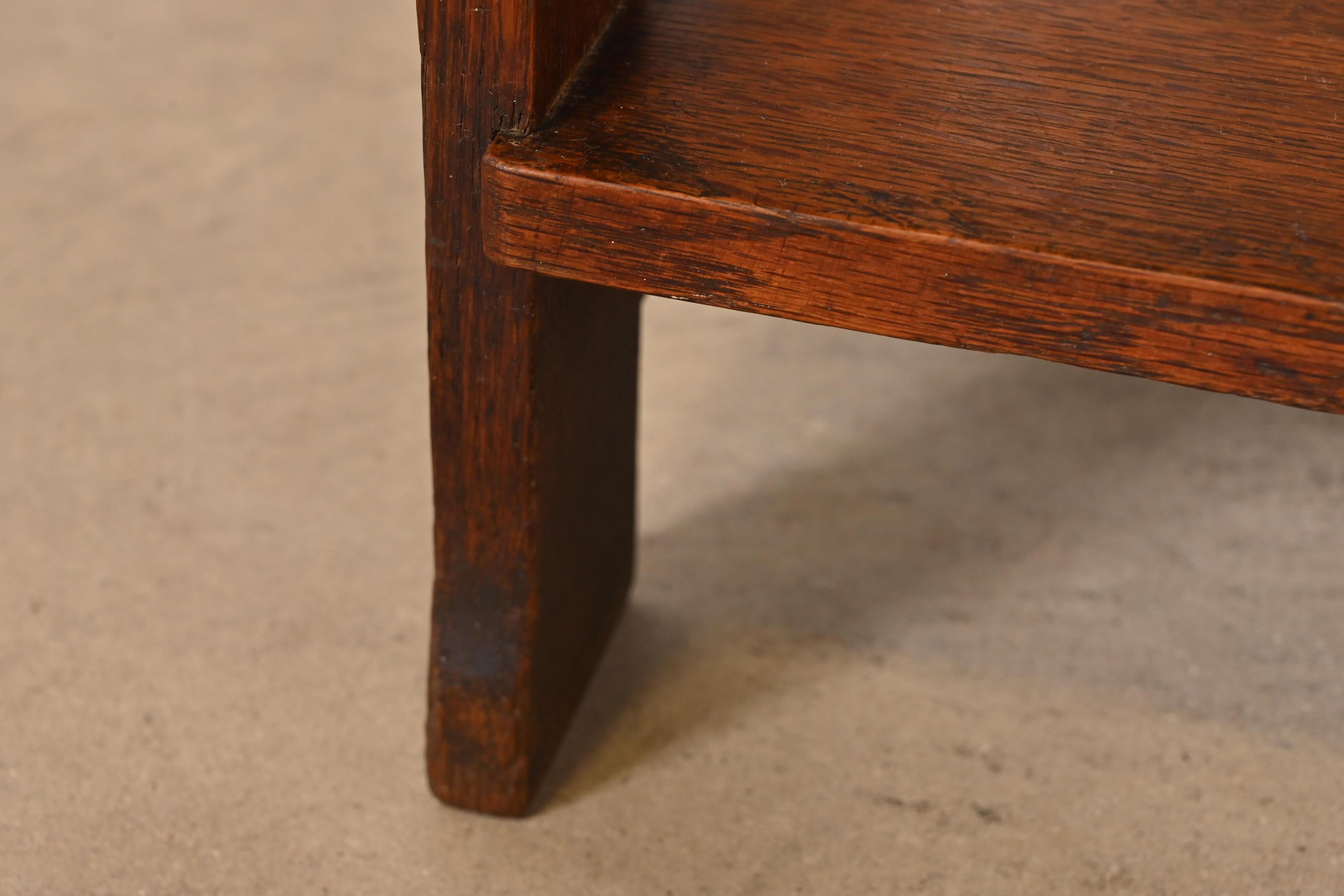 Librería o revistero de listones en Mission Arts & Crafts de Stickley Brothers Oak en venta 3