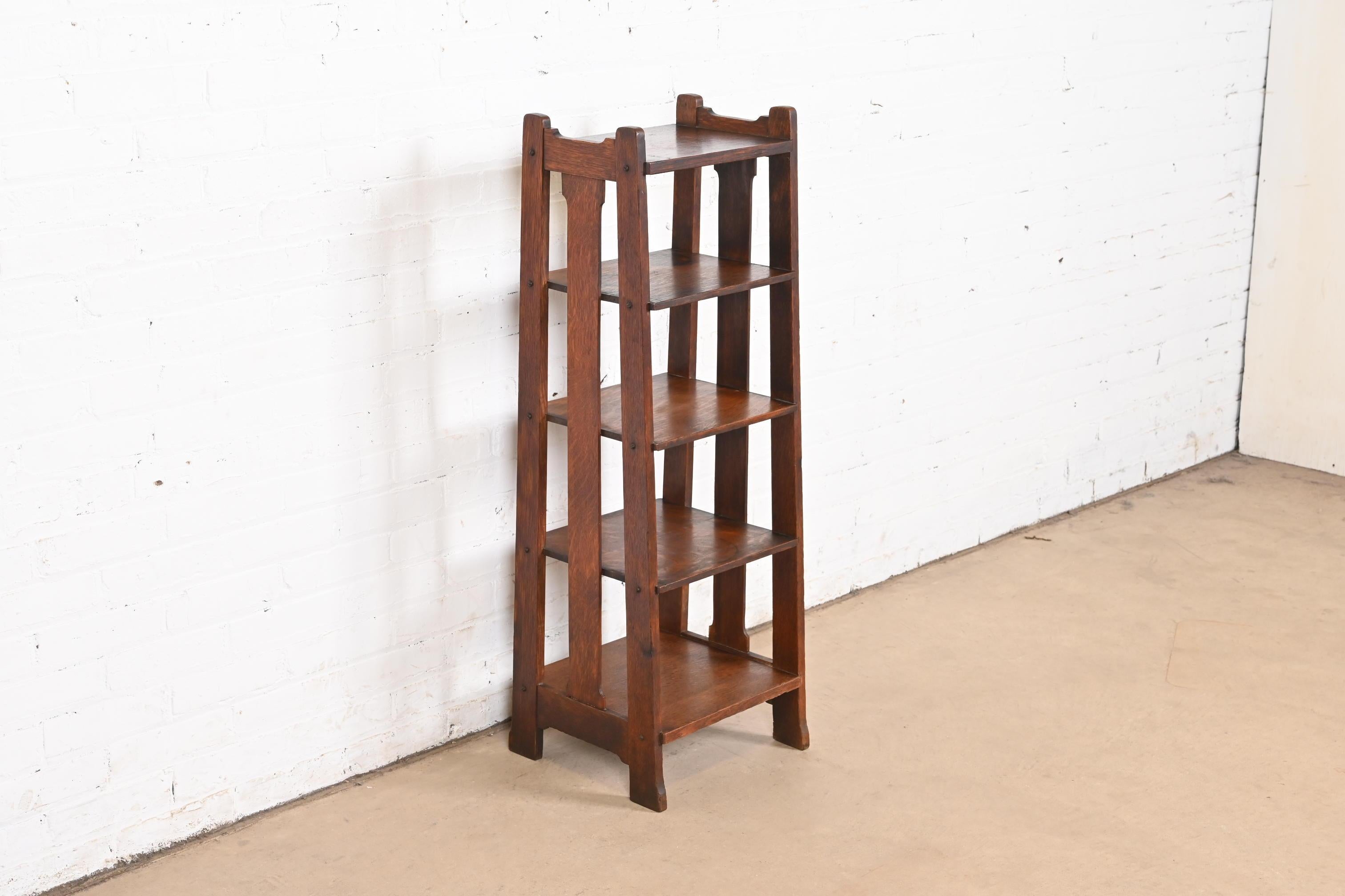 Librería o revistero de listones en Mission Arts & Crafts de Stickley Brothers Oak Artes y manualidades en venta