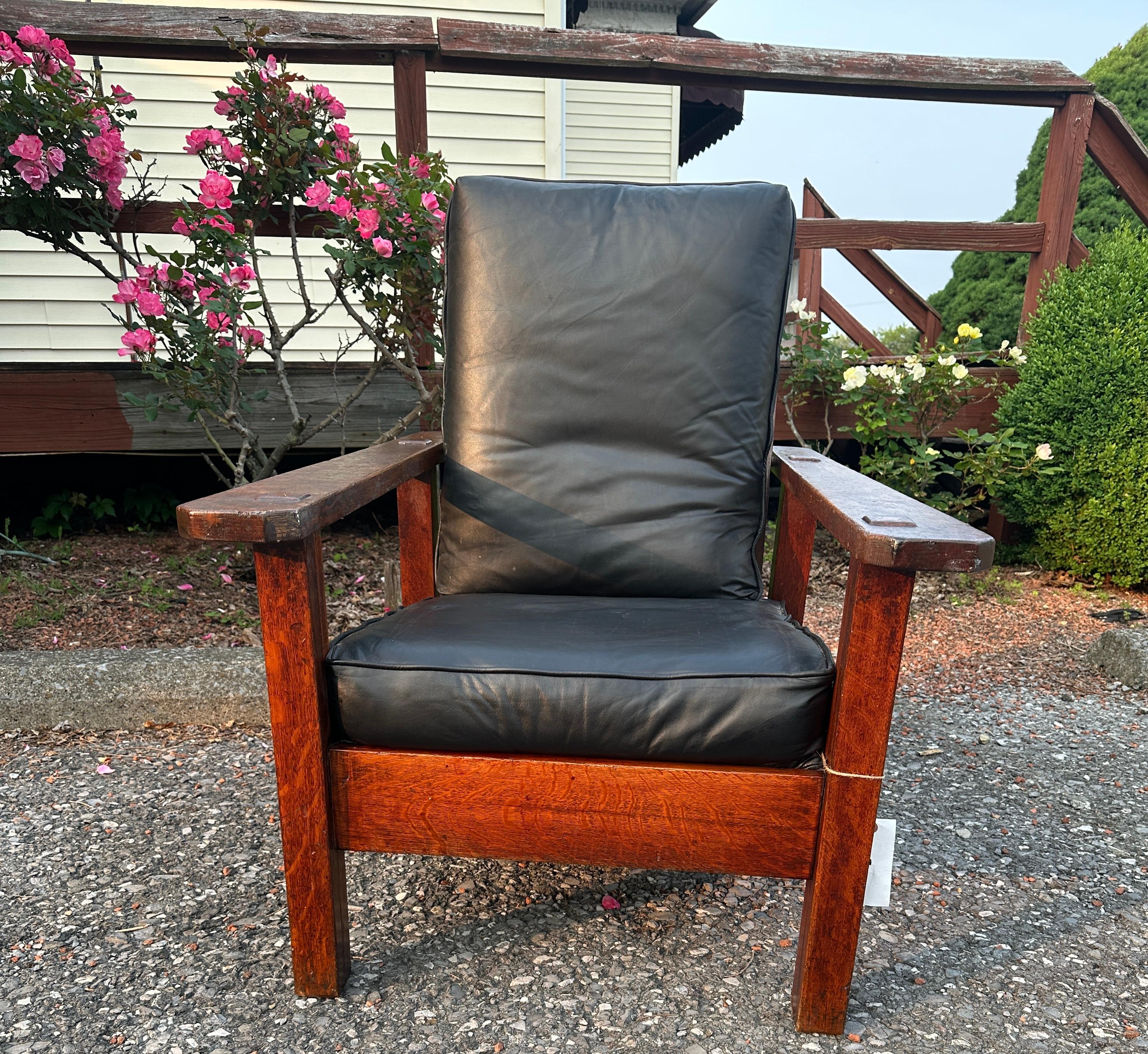 Chaise Morris de Stickley Brothers (Recliner) Model No. 64.  Signé ! - W8029 en vente 12