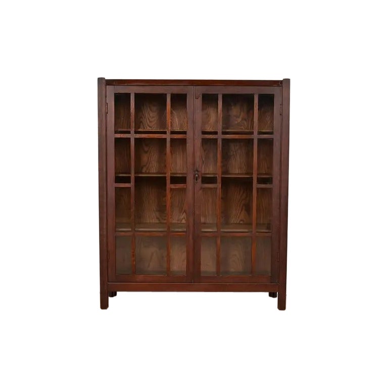 Stickley Brothers Style Antique Arts & Crafts Bookcase Cabinet, Circa 1920s