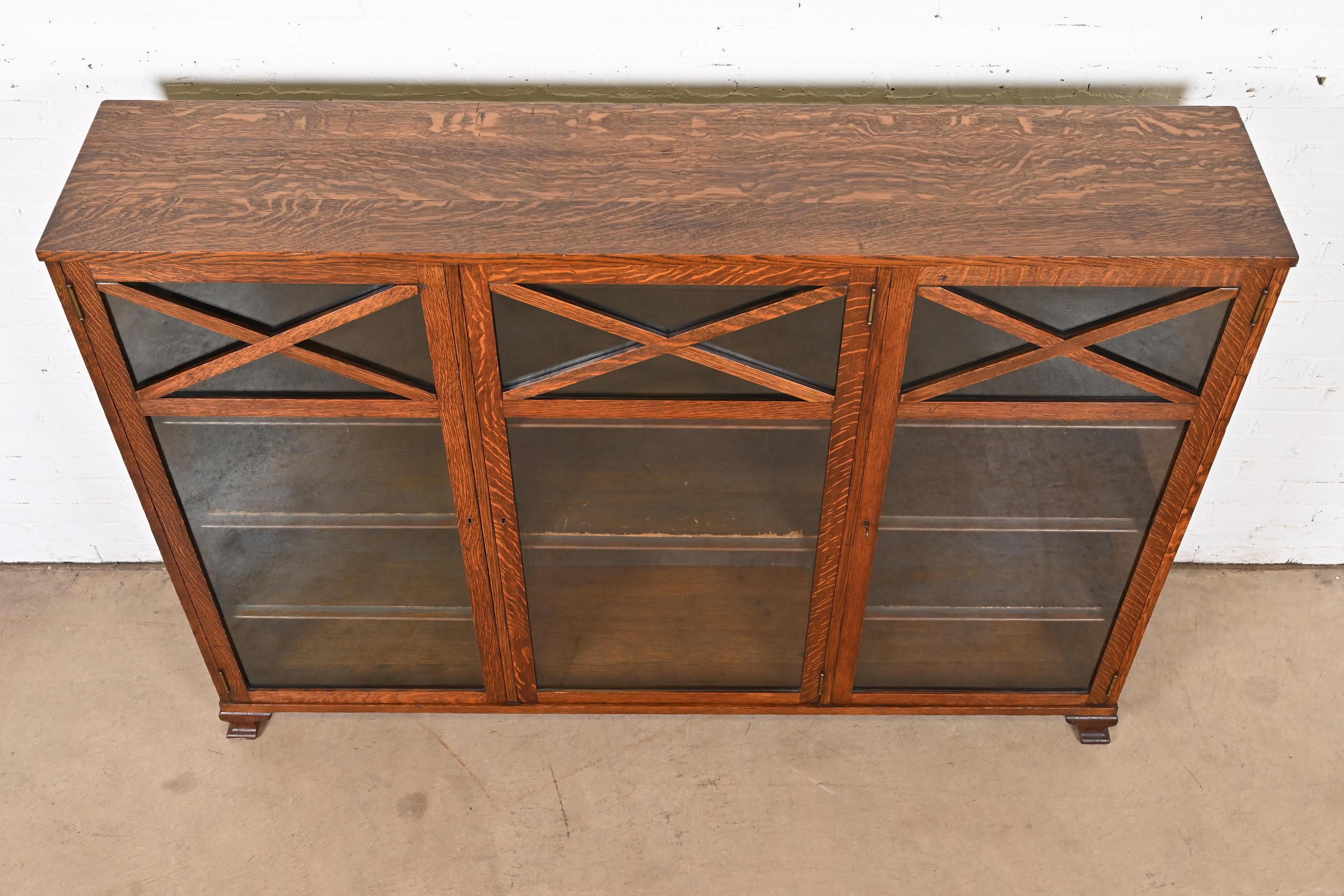 Stickley Brothers Style Antique Arts & Crafts Oak Glass Front Triple Bookcase In Good Condition For Sale In South Bend, IN