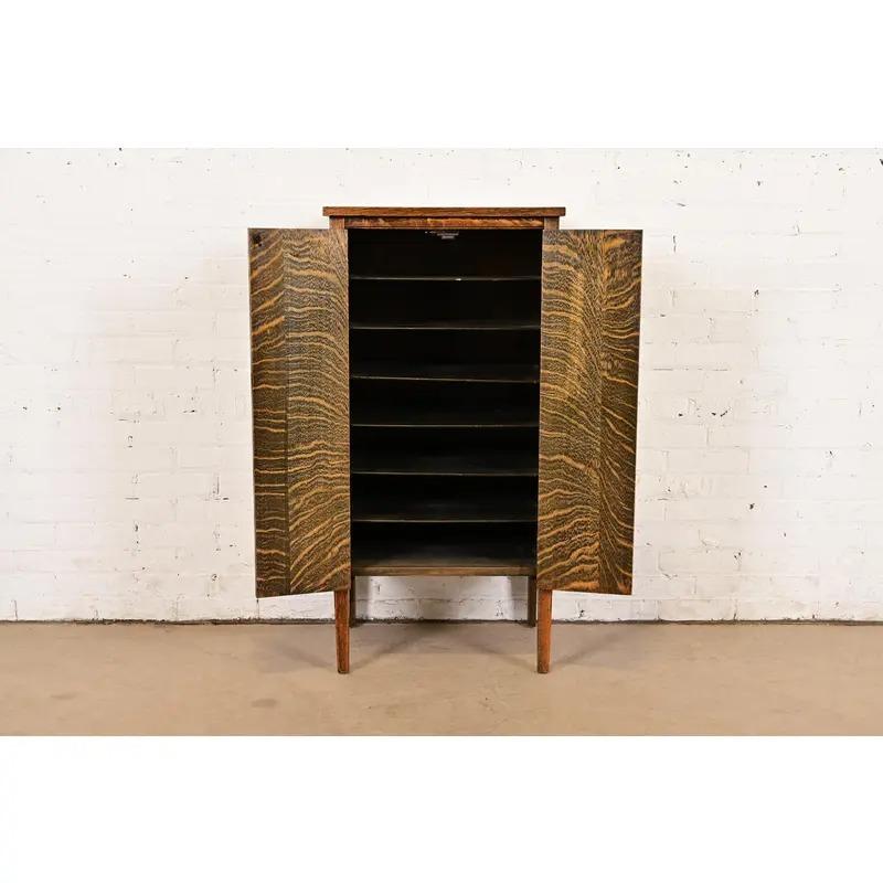 XX secolo Mobile musicale in stile Stickley Brothers, Mission Arts & Crafts, Circa 1900 in vendita