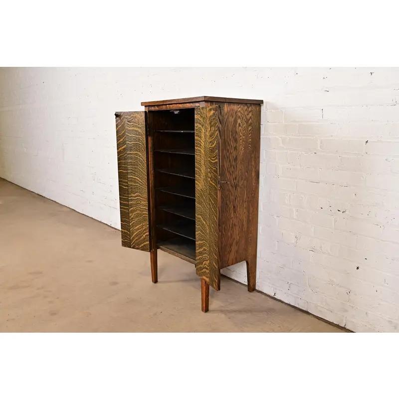 Quercia Mobile musicale in stile Stickley Brothers, Mission Arts & Crafts, Circa 1900 in vendita
