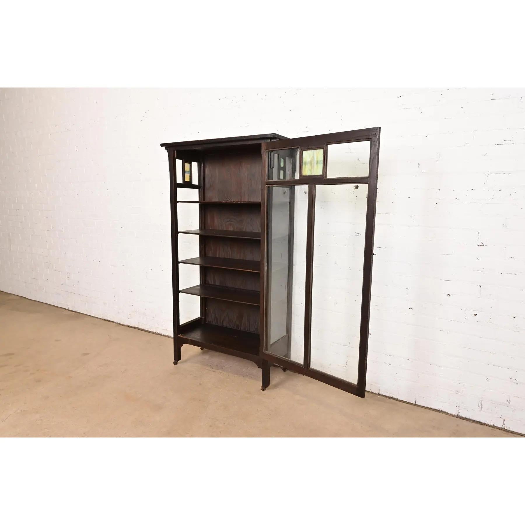 Vetro artistico Mobile libreria in stile Stickley Brothers, antico Mission Arts & Crafts in quercia in vendita