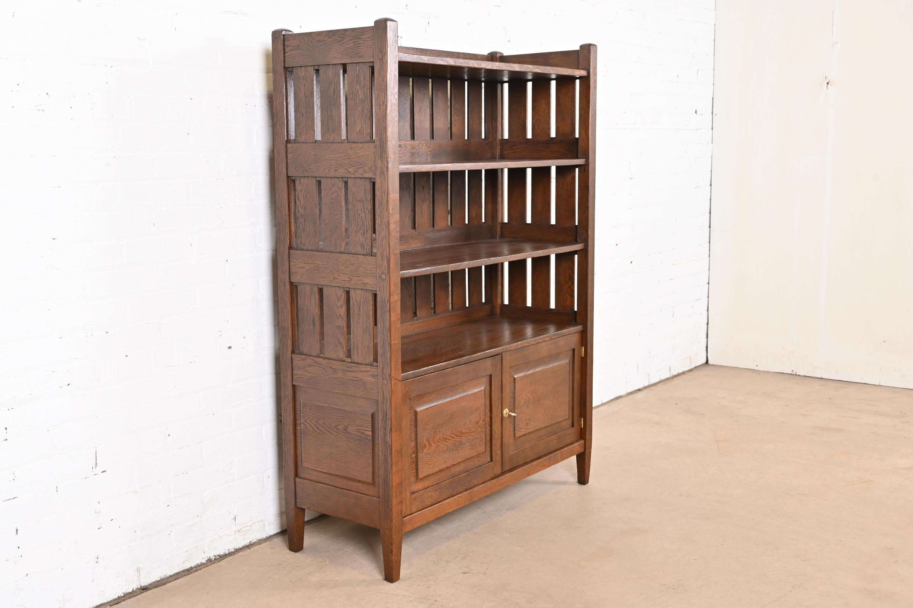 American Stickley Brothers Style Antique Mission Oak Arts & Crafts Bookcase, Refinished For Sale