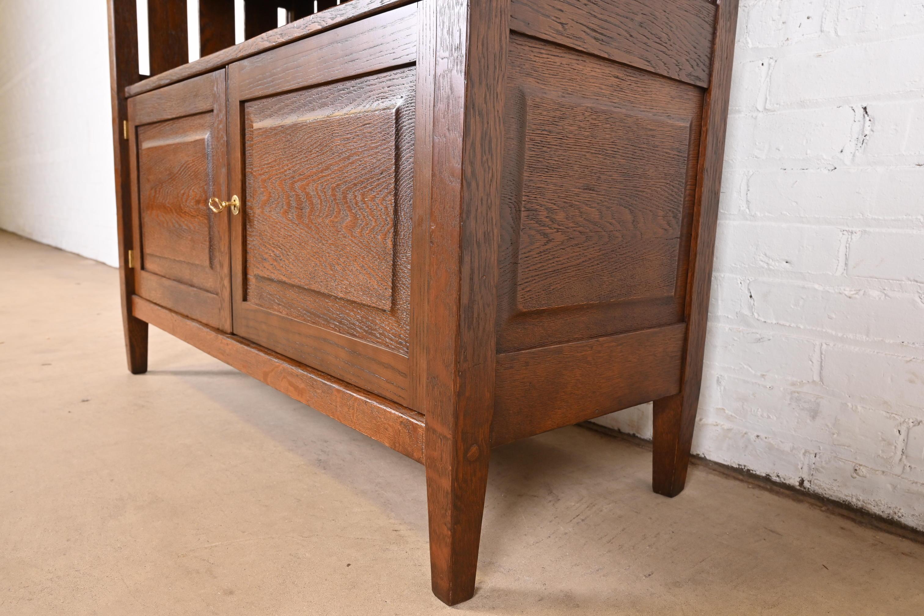 Stickley Brothers Style Antique Mission Oak Arts & Crafts Bookcase, Refinished For Sale 1