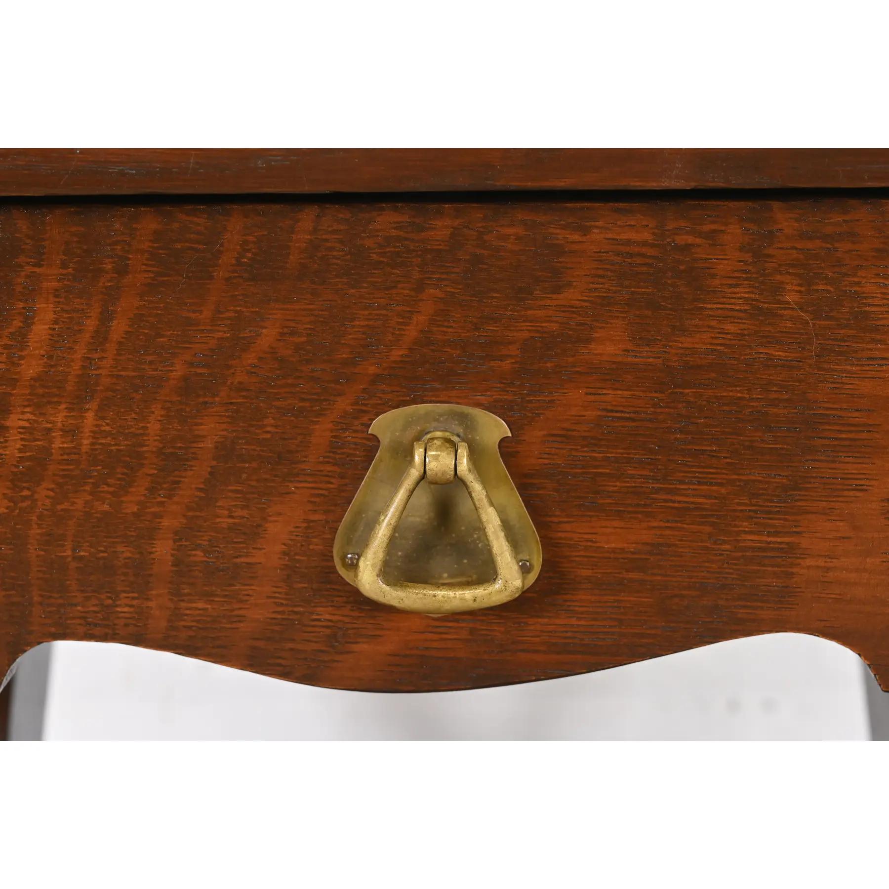 Cellaretto antico in stile Stickley Brothers, Mission Arts & Crafts, circa 1910 in vendita 3