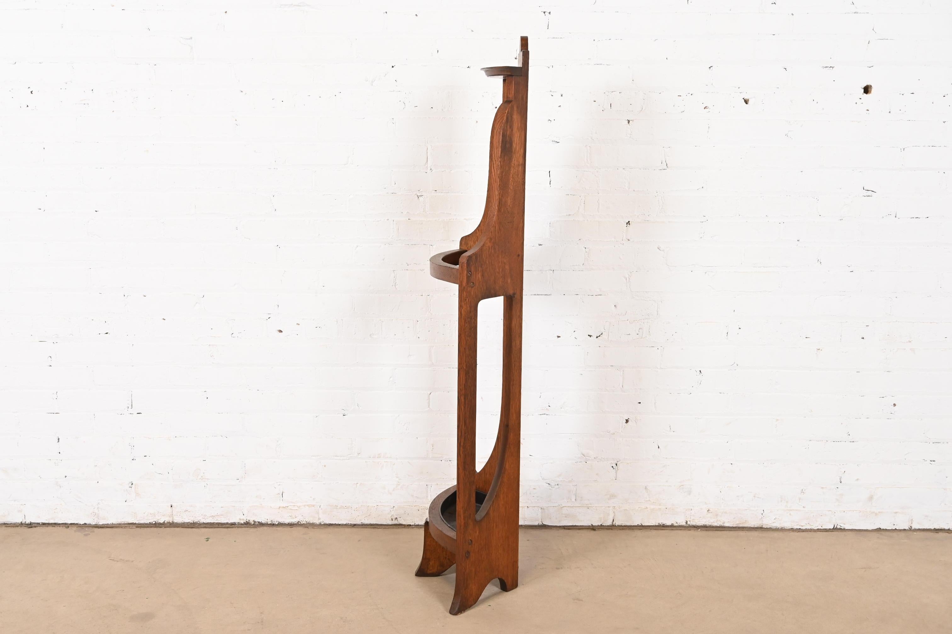 Stickley Brothers Style Antique Mission Arts & Craft Oak Corner Umbrella Stand en vente 3