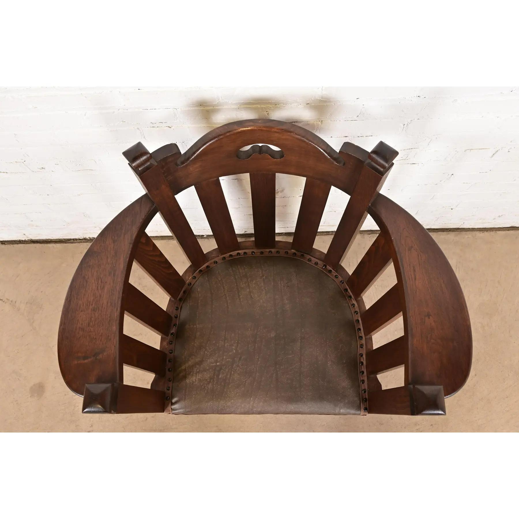 Sedia da club a cubo in stile Stickley Brothers, antica Mission Arts & Crafts in quercia in vendita 3