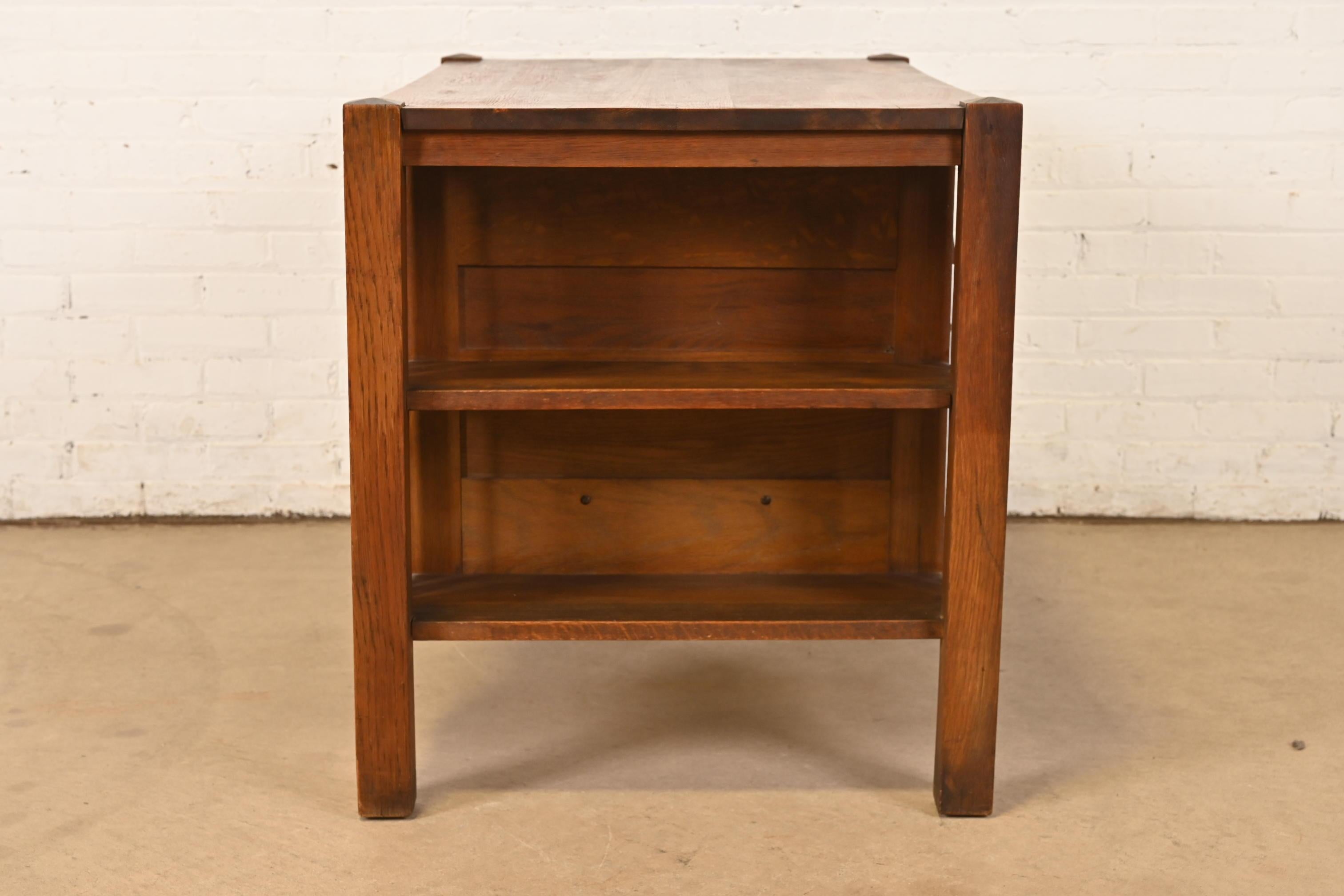 Stickley Brothers Style Antiker Mission Arts & Crafts-Schreibtisch, CIRCA 1900 im Angebot 2
