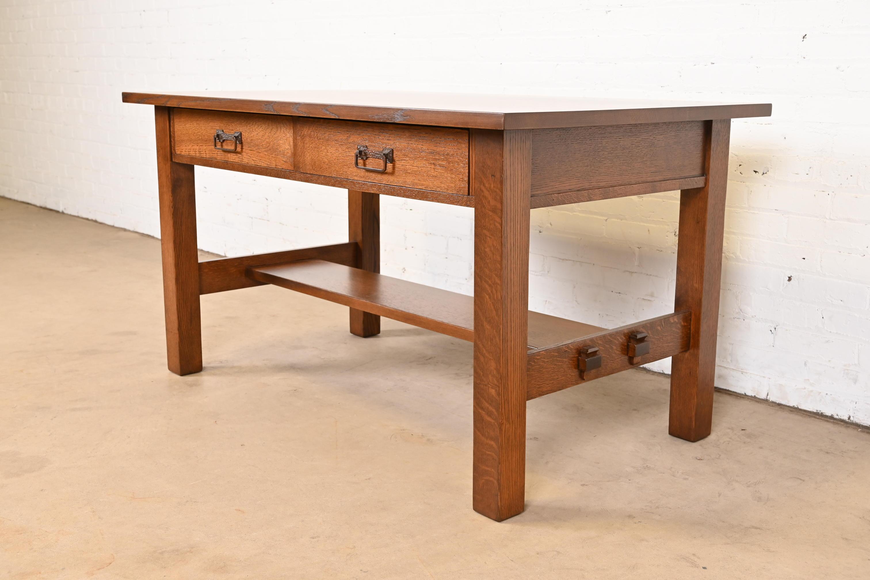 Stickley Brothers Style Antique Mission Oak Arts & Crafts Desk or Library Table In Good Condition For Sale In South Bend, IN