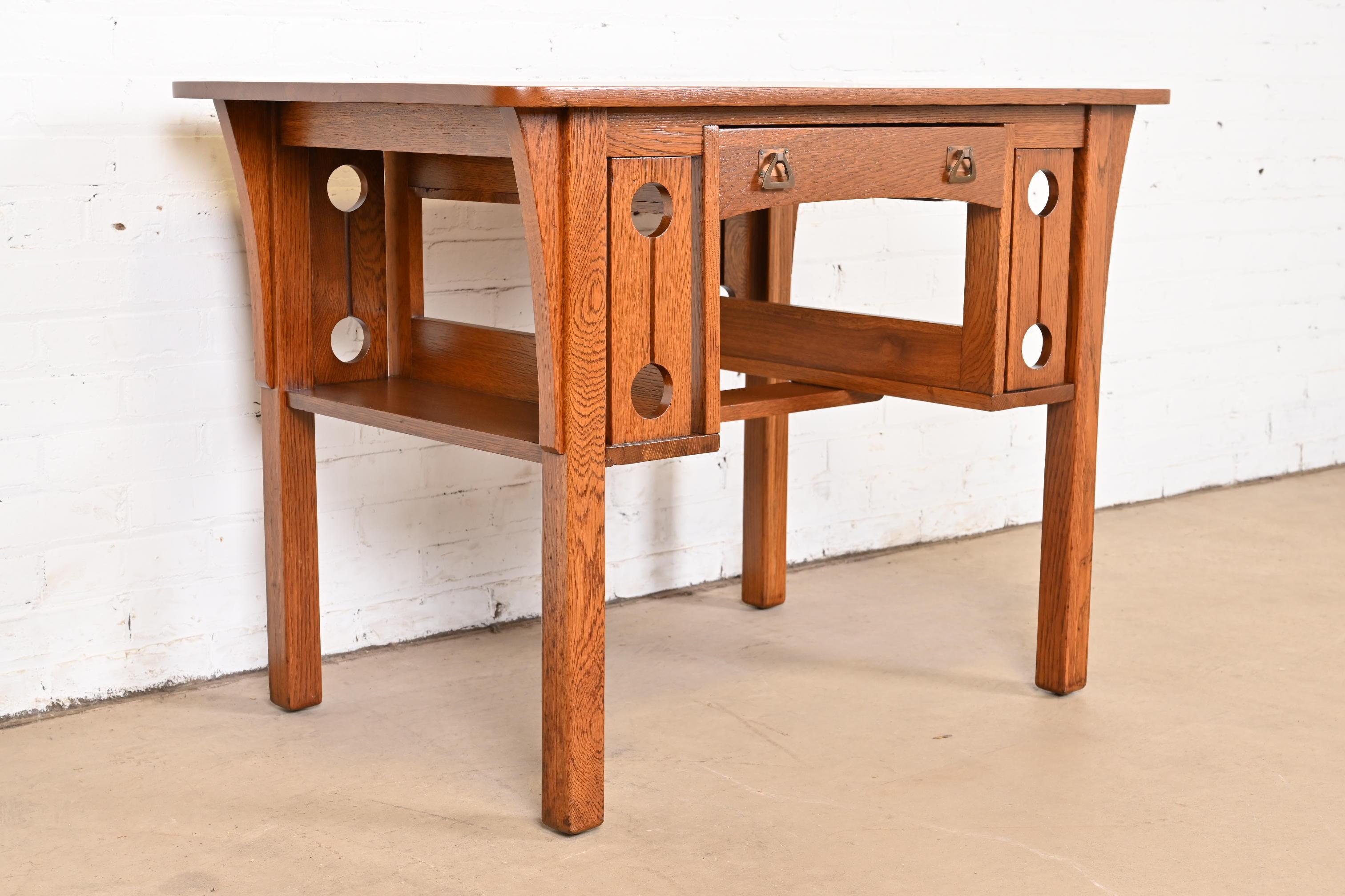 Stickley Brothers Style Antique Mission Arts & Craft Oak Bureau avec bibliothèques Bon état - En vente à South Bend, IN