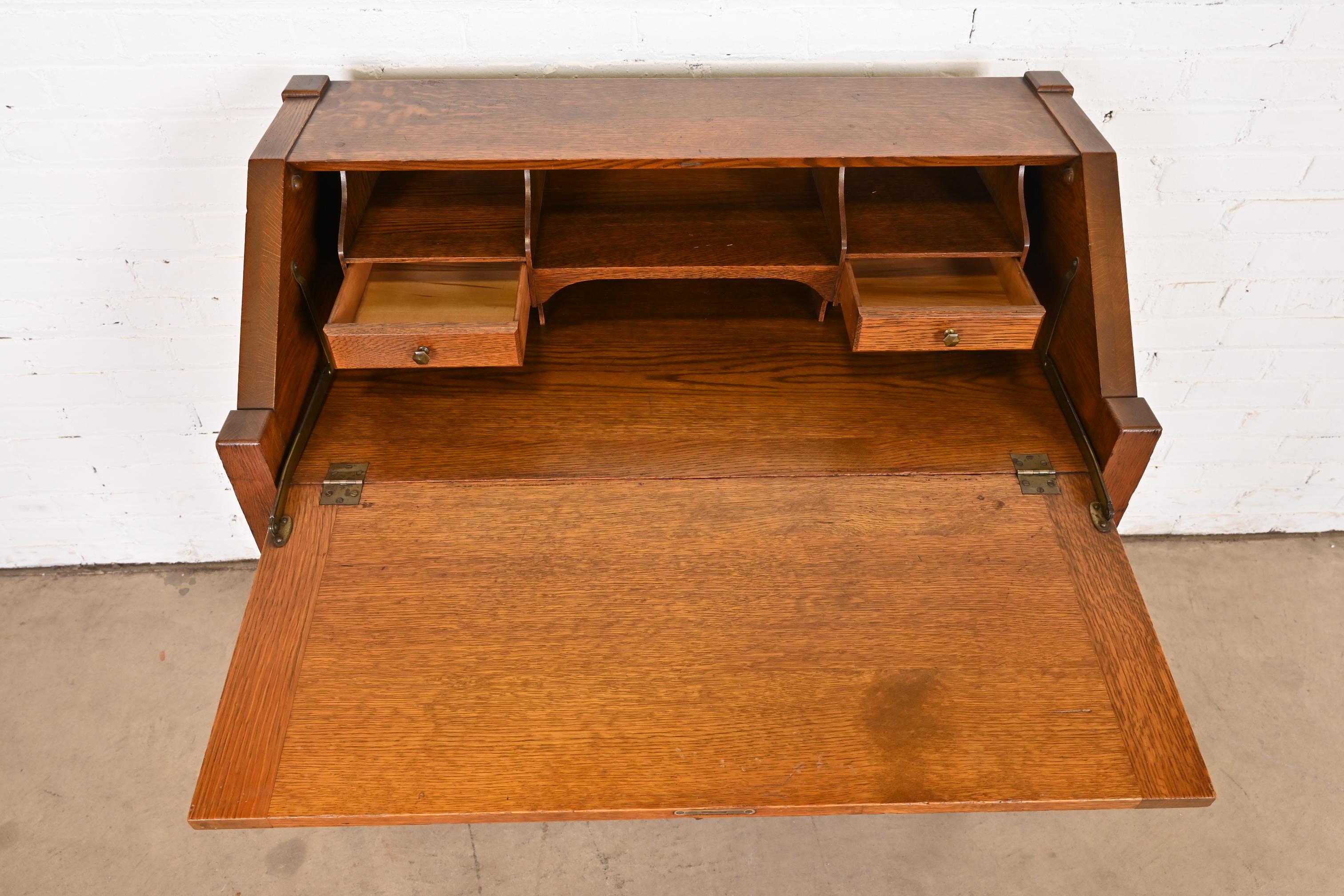 Stickley Brothers Style Antique Mission Arts & Craft Oak Drop Front Desk (bureau à abattant) en vente 2