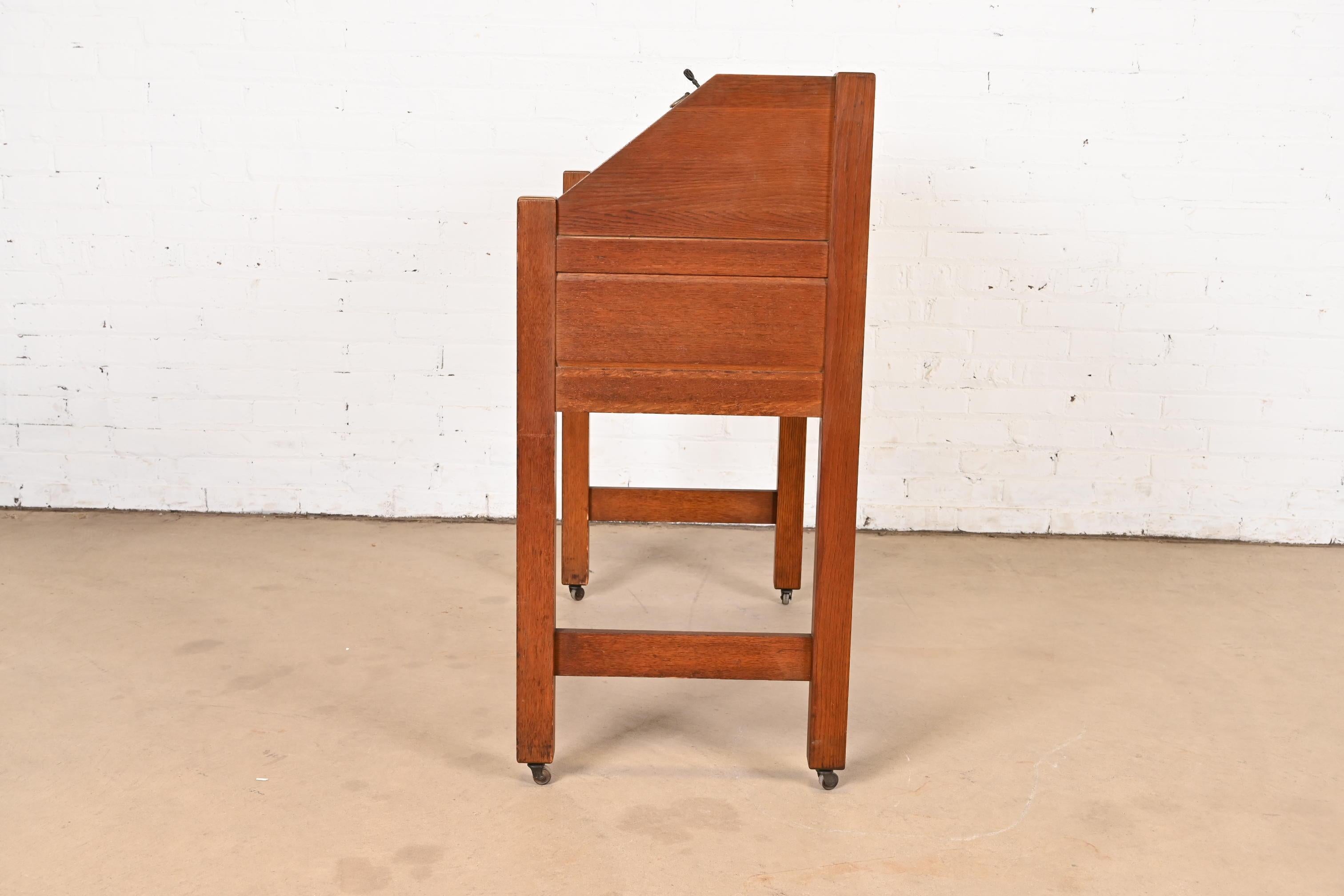 Stickley Brothers Style Antique Mission Arts & Craft Oak Drop Front Desk (bureau à abattant) en vente 8