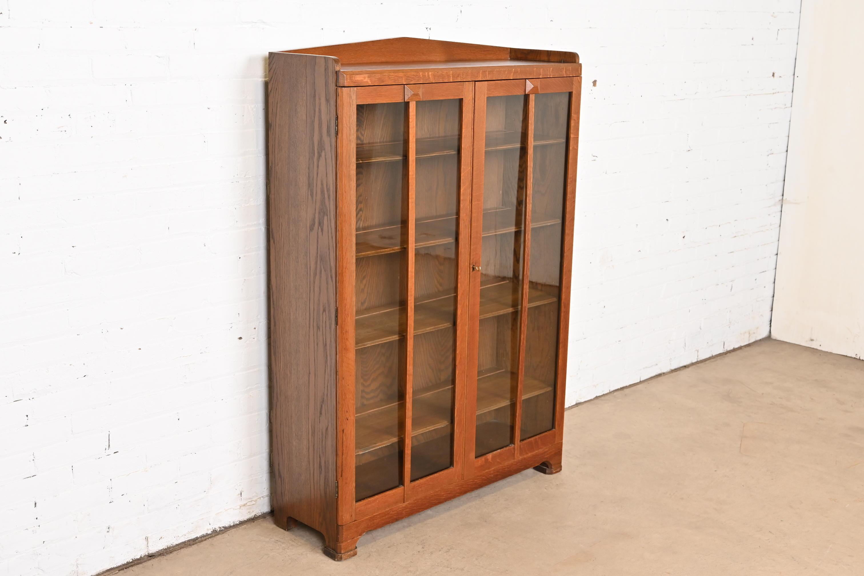 American Stickley Brothers Style Antique Mission Oak Arts & Crafts Glass Front Bookcase For Sale