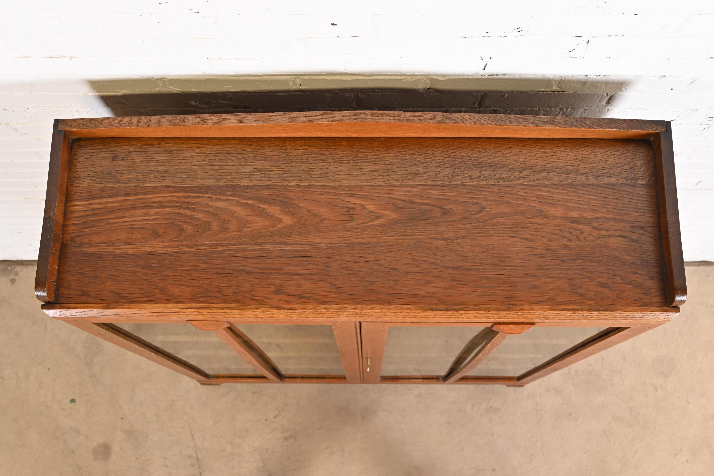 Stickley Brothers Style Antique Mission Oak Arts & Crafts Glass Front Bookcase For Sale 1