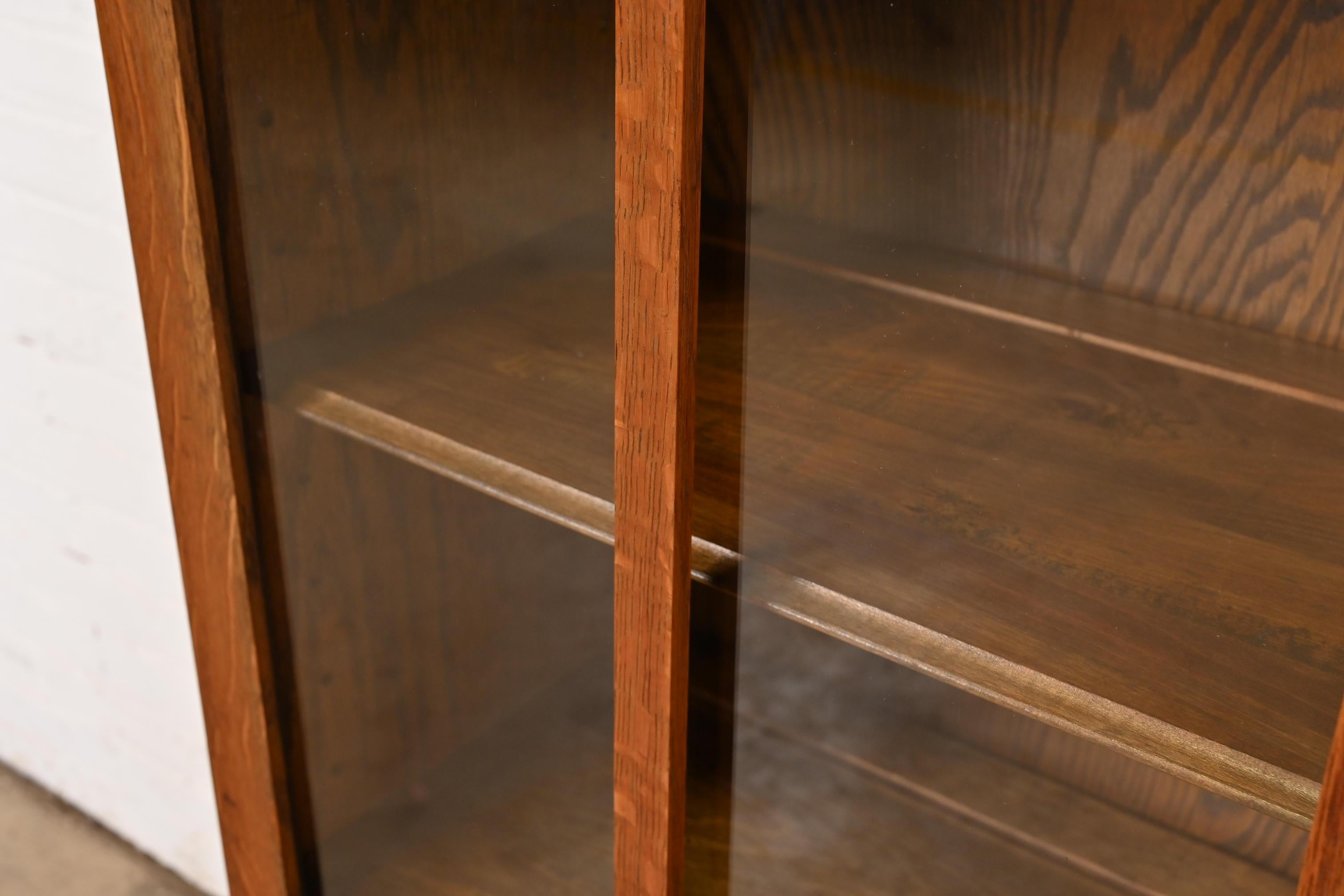 Stickley Brothers Style Antique Mission Oak Arts & Crafts Glass Front Bookcase For Sale 2