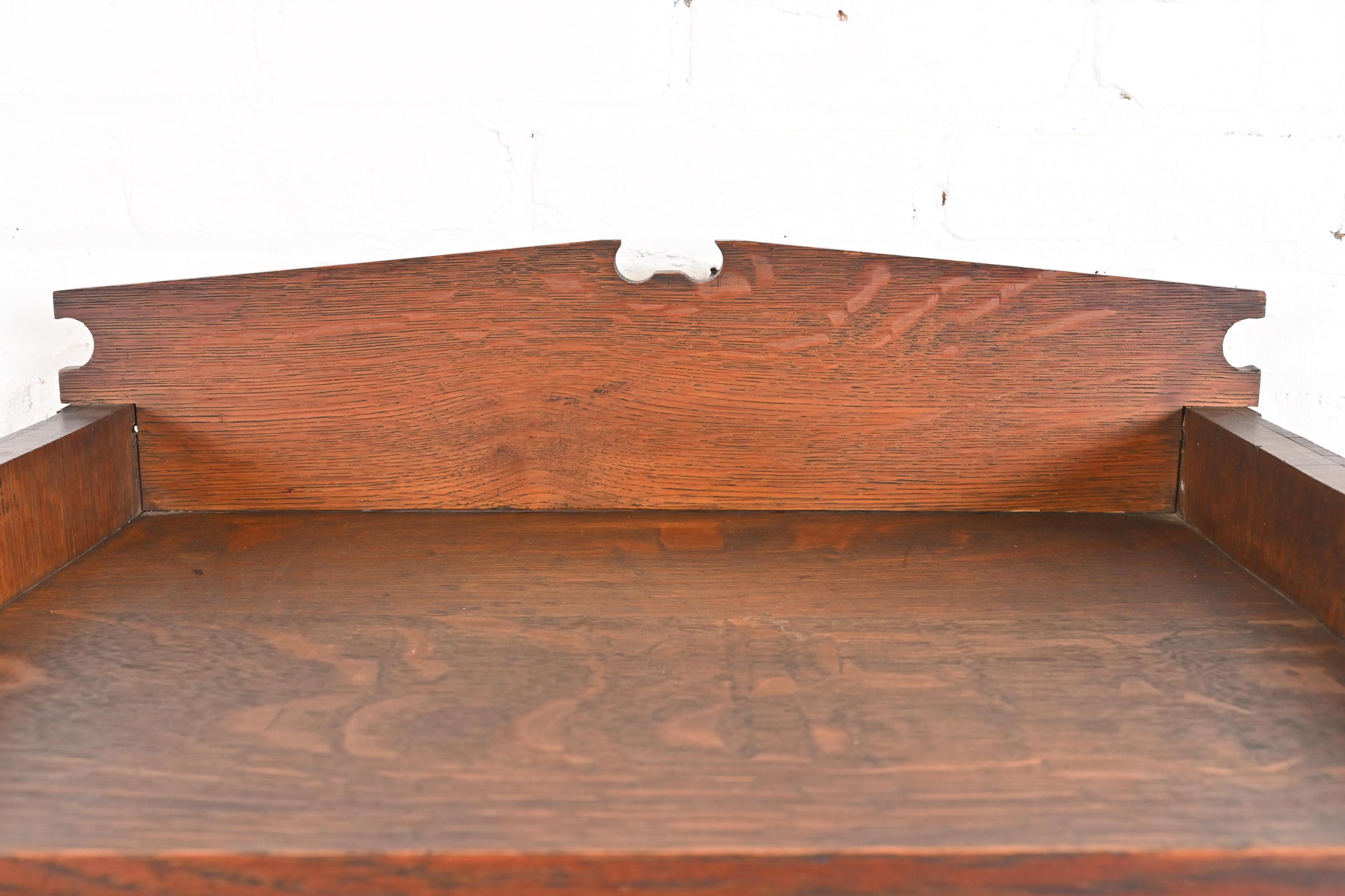 Armoire de musique ou de bar Arts & Crafts Mission en chêne de style Stickley Brothers en vente 2