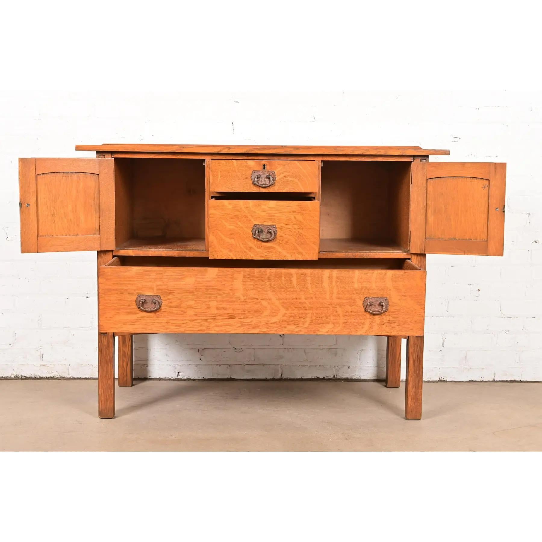 Stickley Brothers Stil Antike Mission Eichenholz Arts & Crafts Sideboard Buffet (20. Jahrhundert) im Angebot