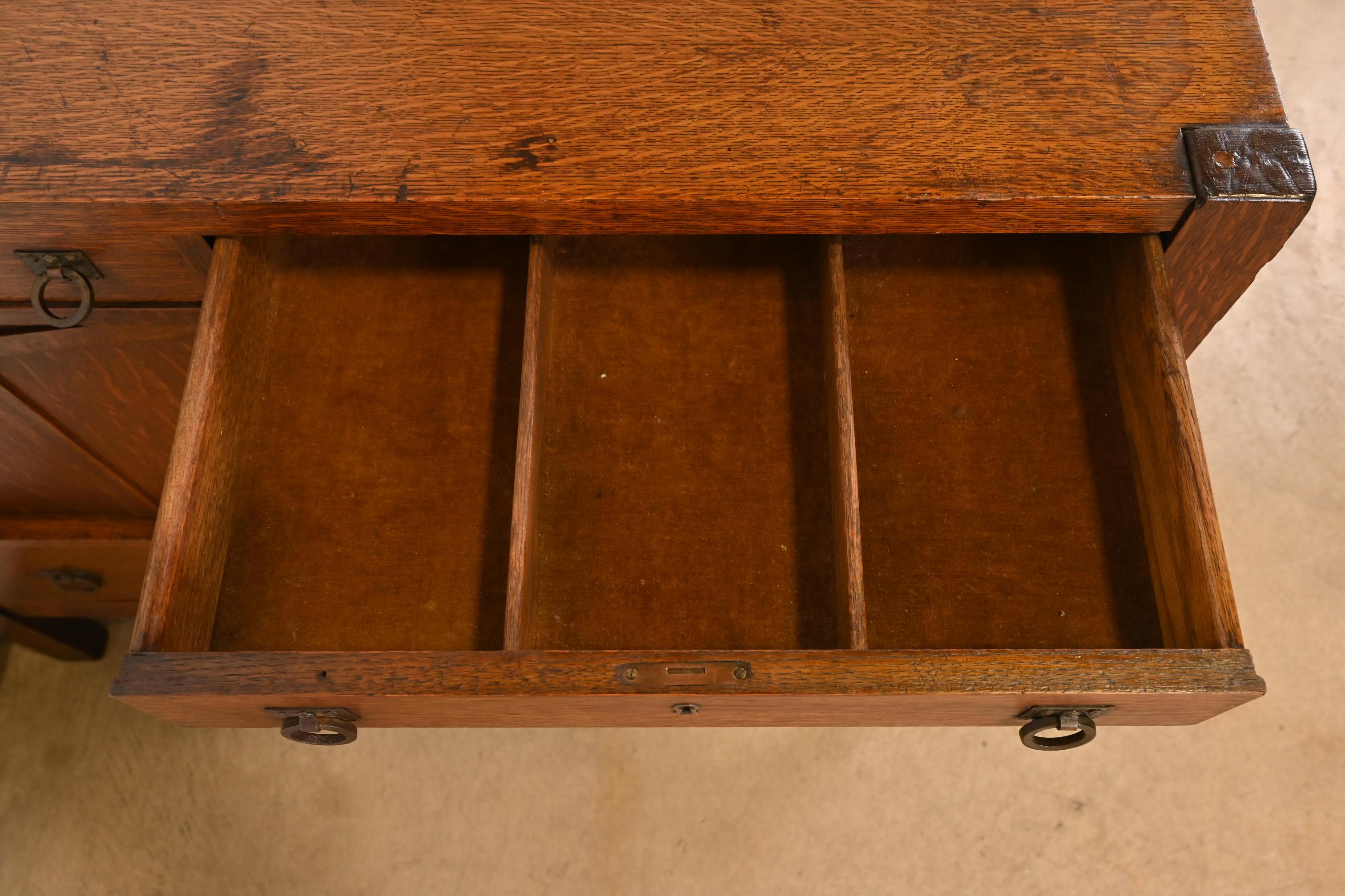 Rame Credenza buffet in stile Stickley Brothers, antica Mission Arts & Crafts in quercia in vendita