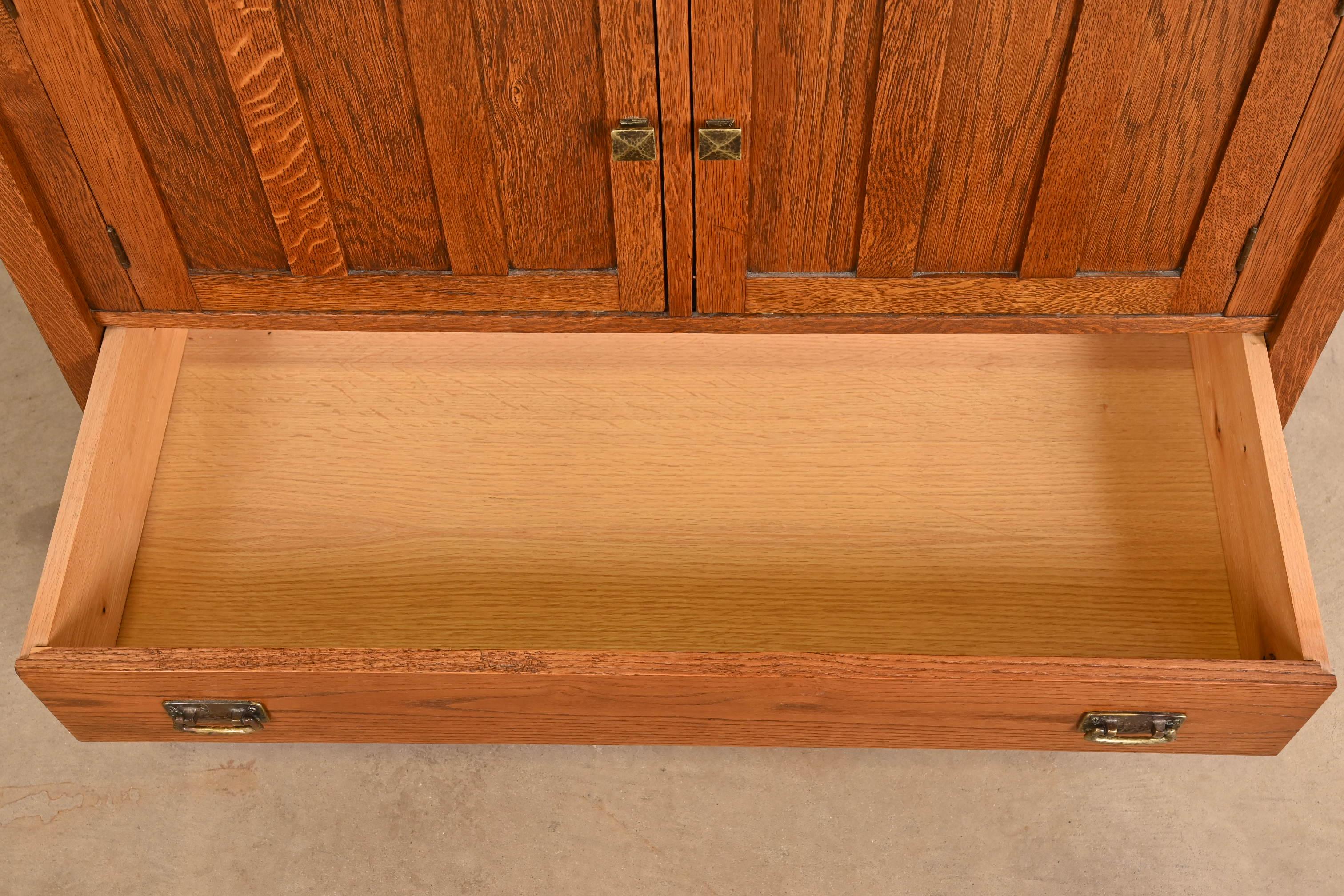 XX secolo Credenza Stickley Brothers stile Mission Antiques Arts & Crafts in vendita