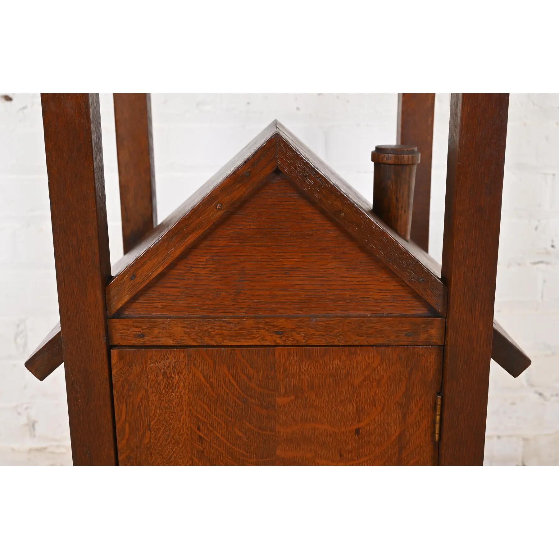 Stickley Brothers Style Antique Mission Oak Arts & Crafts Smoker's Stand, 1910 For Sale 4