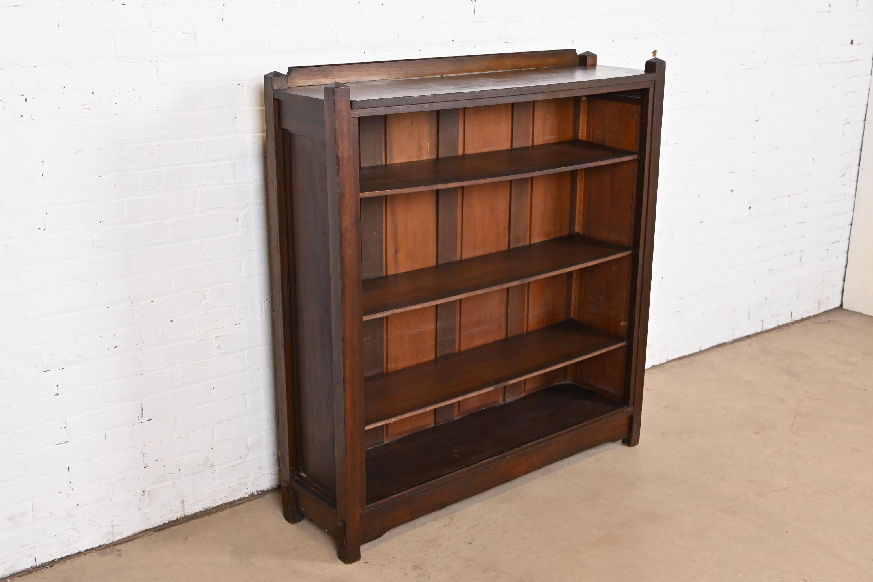 Stickley Brothers Style Antique Mission or Arts & Crafts Carved Walnut Bookcase In Good Condition In South Bend, IN