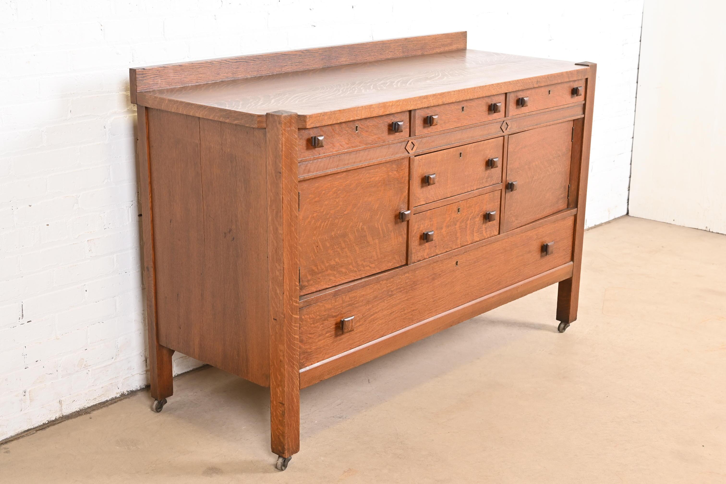 Stickley Brothers Style Antique Mission Tiger Oak Arts & Crafts Sideboard In Good Condition For Sale In South Bend, IN