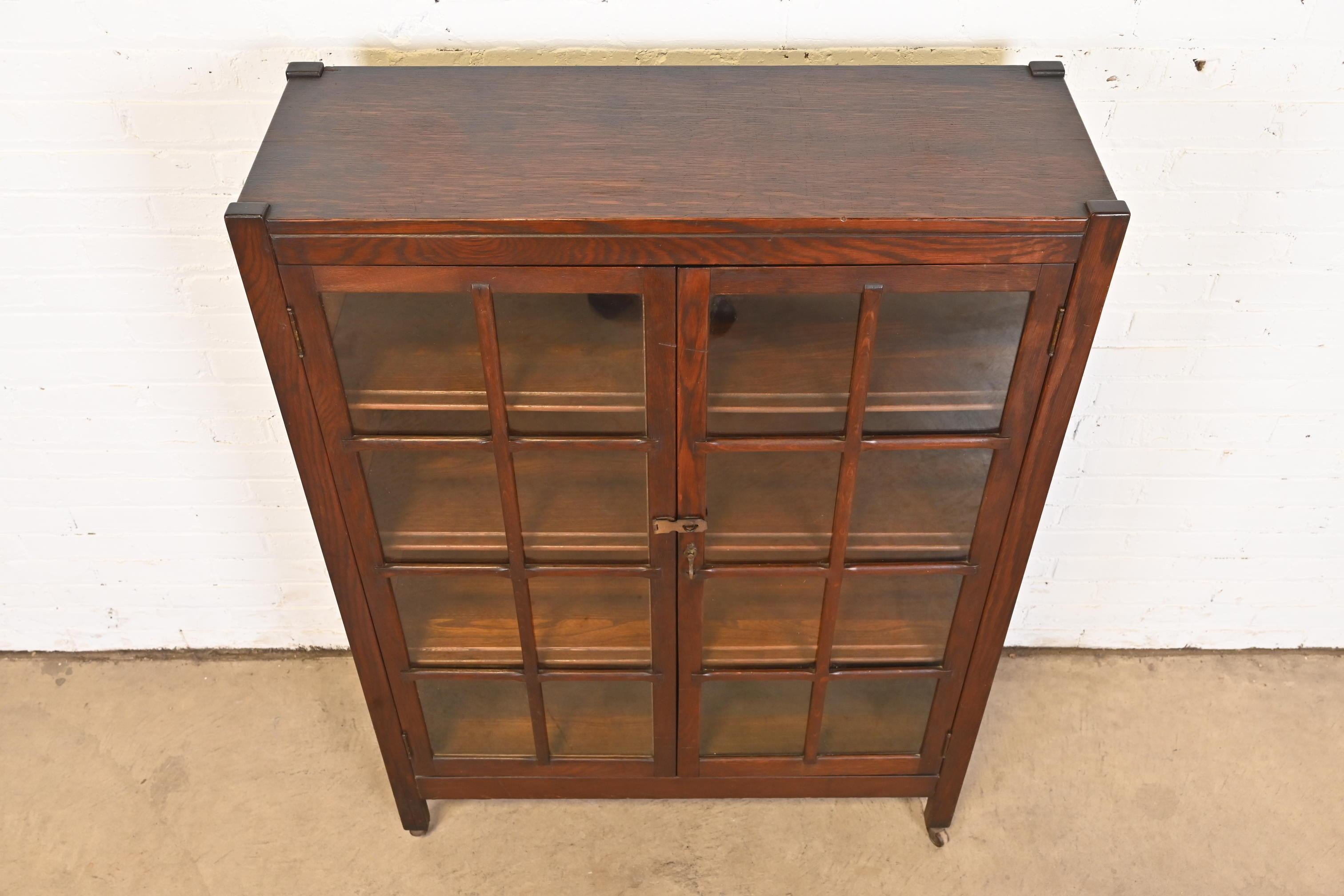Stickley Brothers Style Mission Oak Arts and Crafts Bookcase, Circa 1900 1