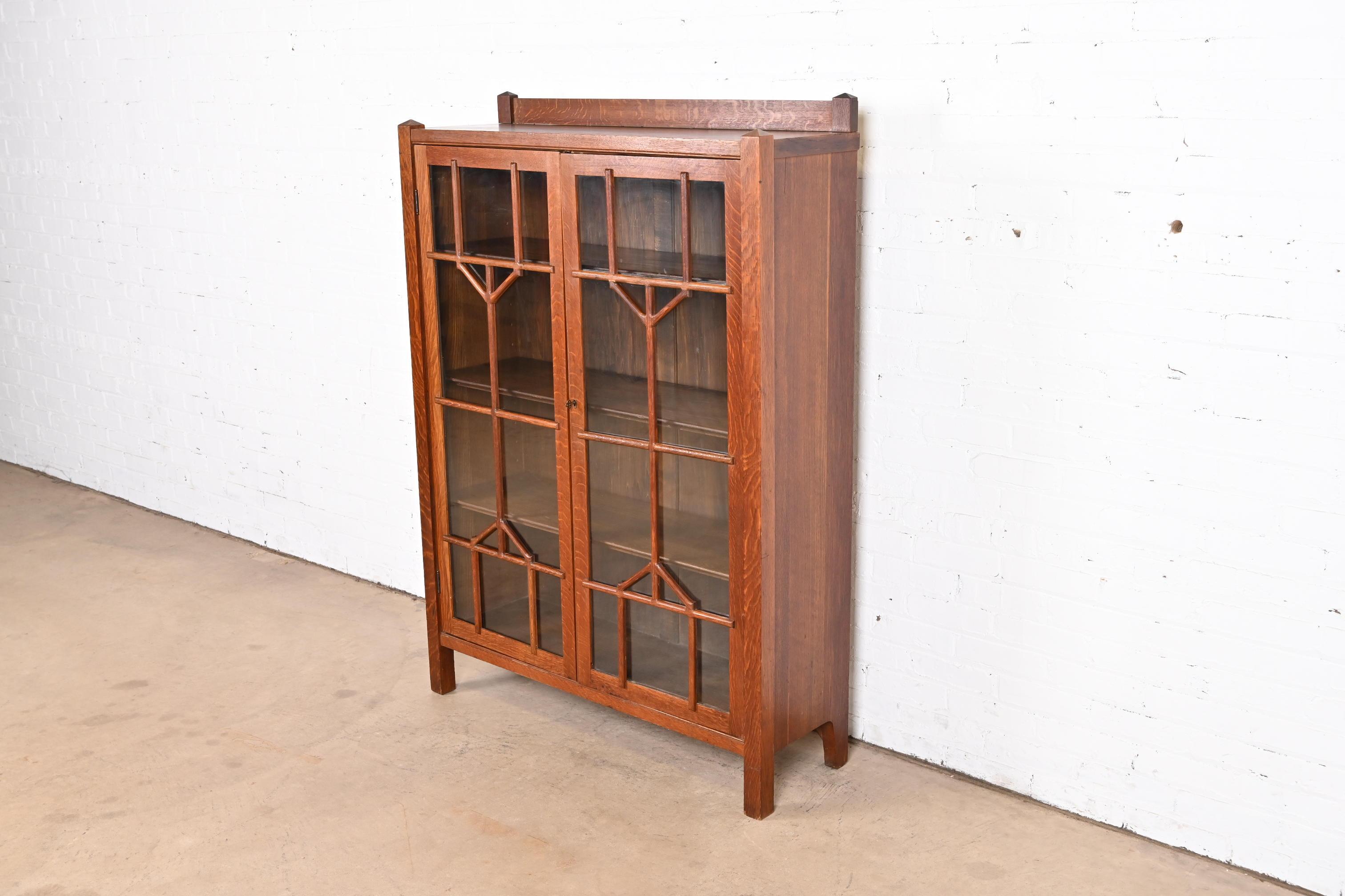 American Stickley Brothers Style Mission Oak Arts and Crafts Bookcase, Circa 1910
